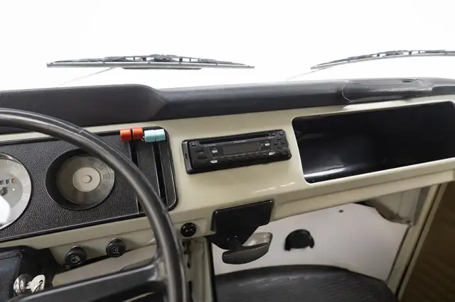 Volkswagen VW T2 view 15