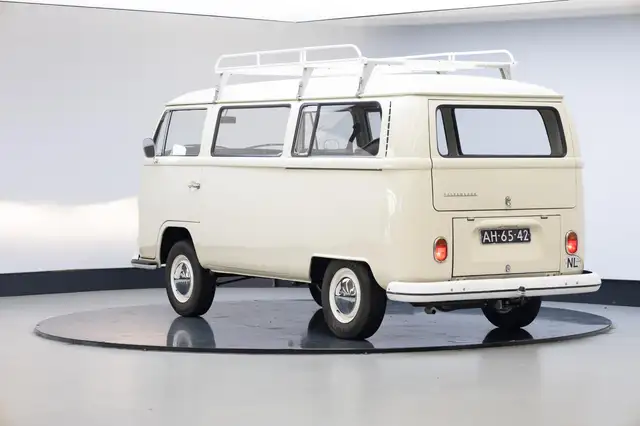 Volkswagen VW T2 view 2