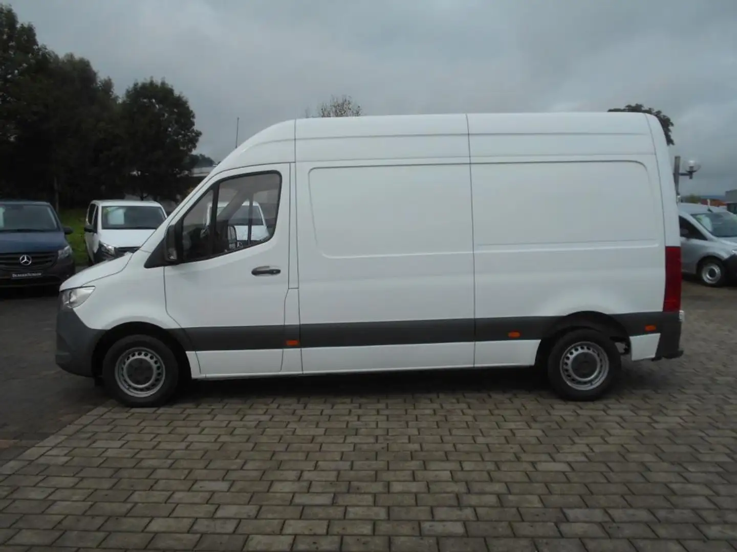 Mercedes-Benz Sprinter 314 CDI KA Mittel HD Distronic Klima 2-Sitze 270° Weiß - 2