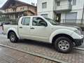 Nissan Navara d.cab 2.5 dci  174cv Weiß - thumbnail 4
