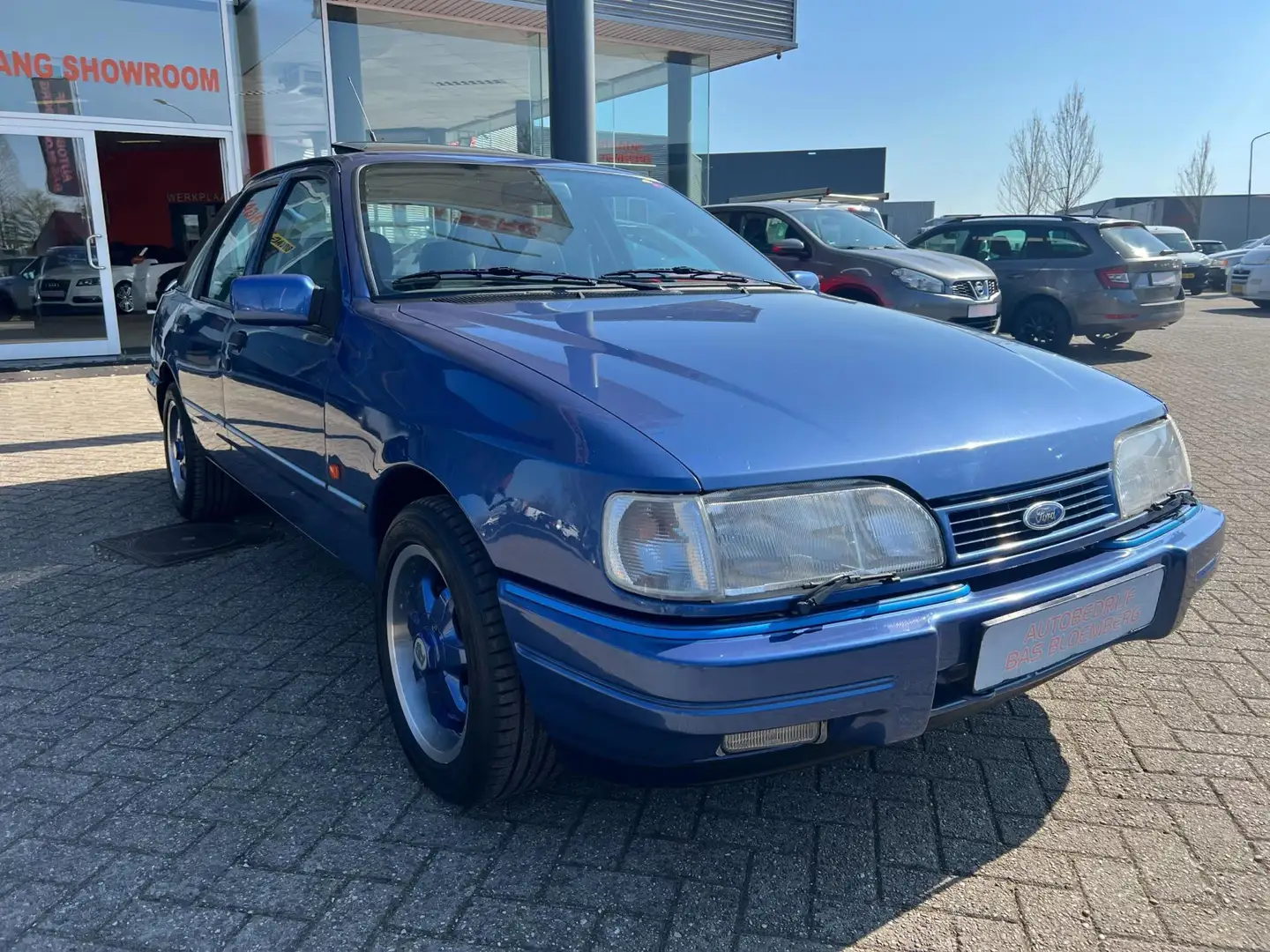 Ford Sierra 2.9 V6 XR 4x4 Inj. speciale uitvoering , getuned e Bleu - 2