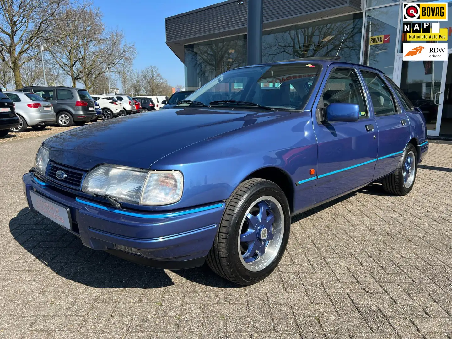 Ford Sierra 2.9 V6 XR 4x4 Inj. speciale uitvoering , getuned e Bleu - 1