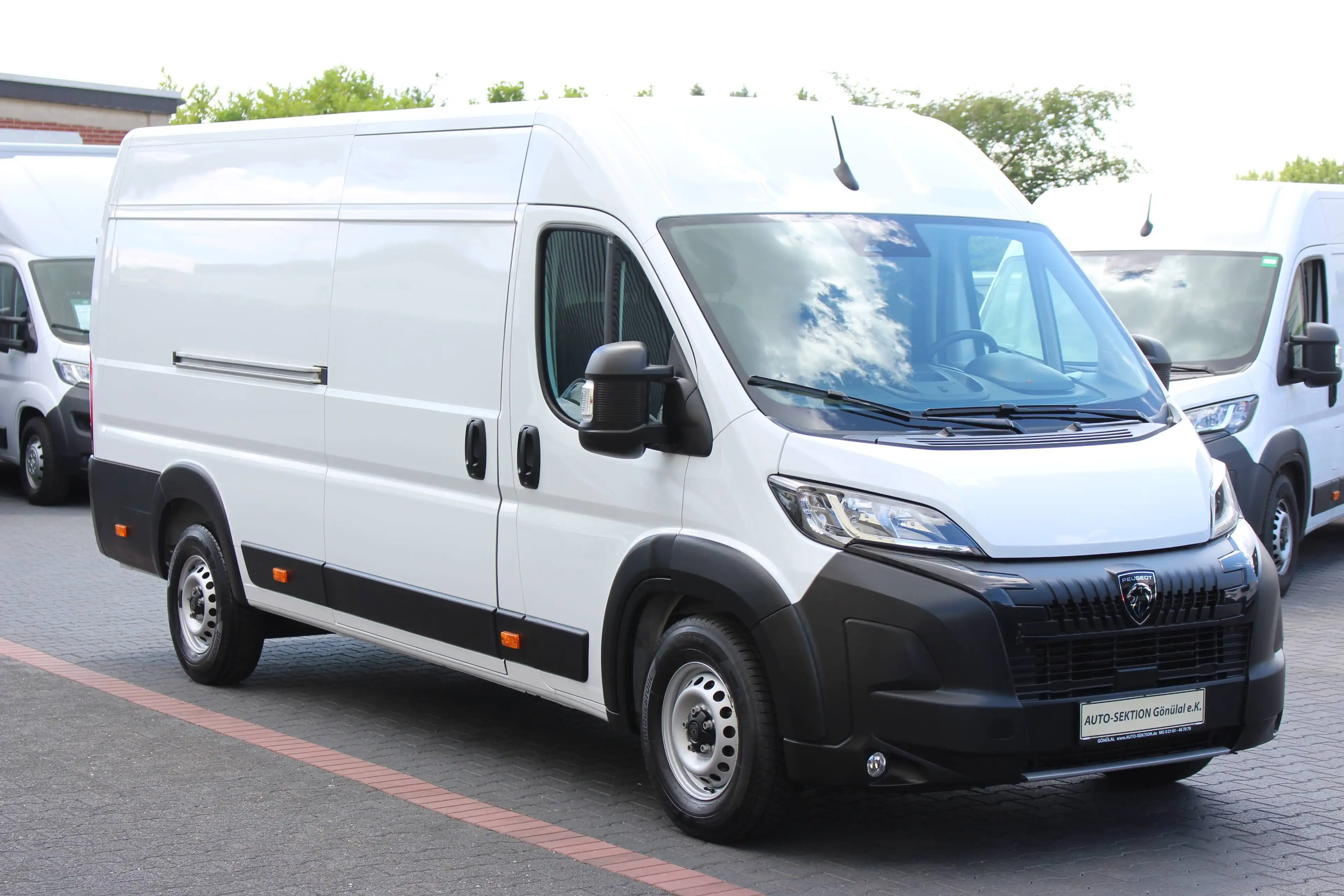 Peugeot Boxer 35 L4H2 140 *Klima*Kamera*Tempo*Navi*Holz