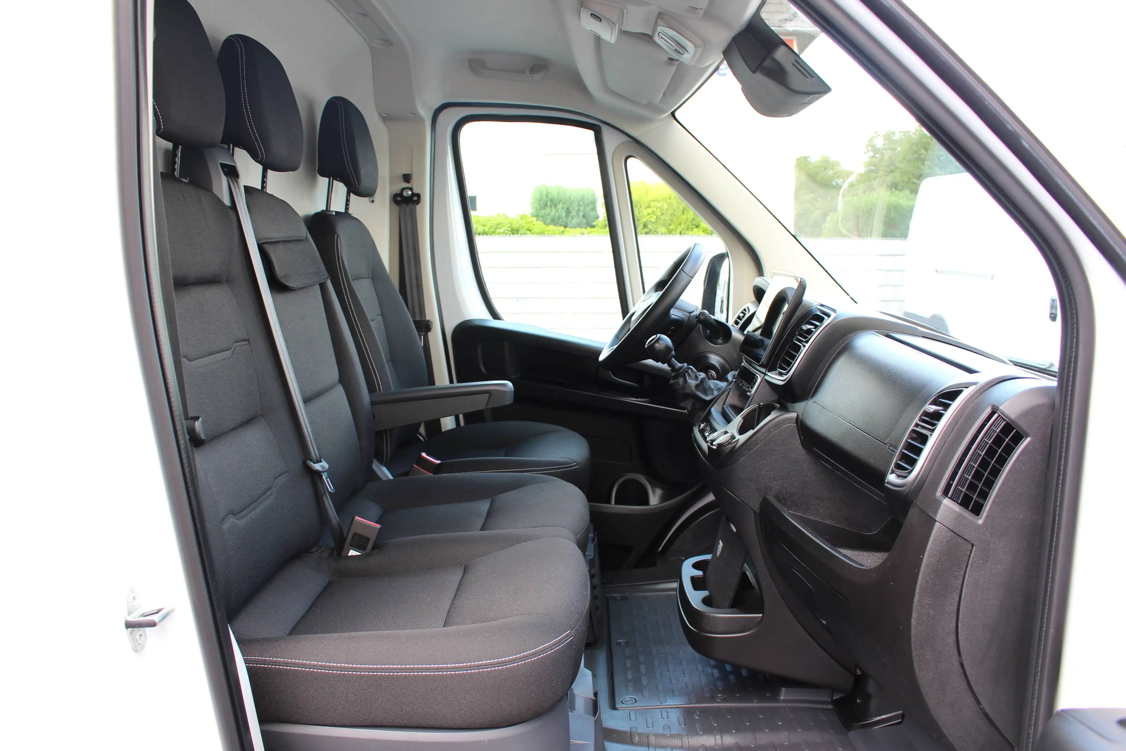 Peugeot Boxer 35 L4H2 140 *Klima*Kamera*Tempo*Navi*Holz — photo 5