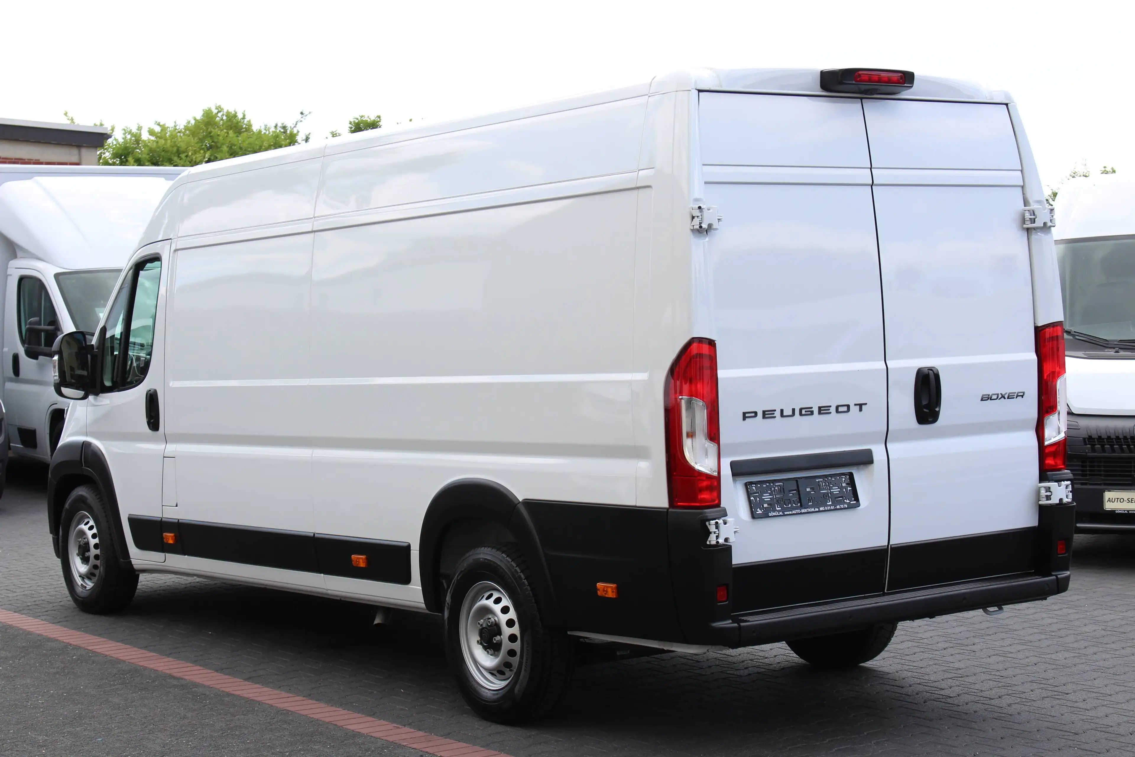 Peugeot Boxer 35 L4H2 140 *Klima*Kamera*Tempo*Navi*Holz — photo 11