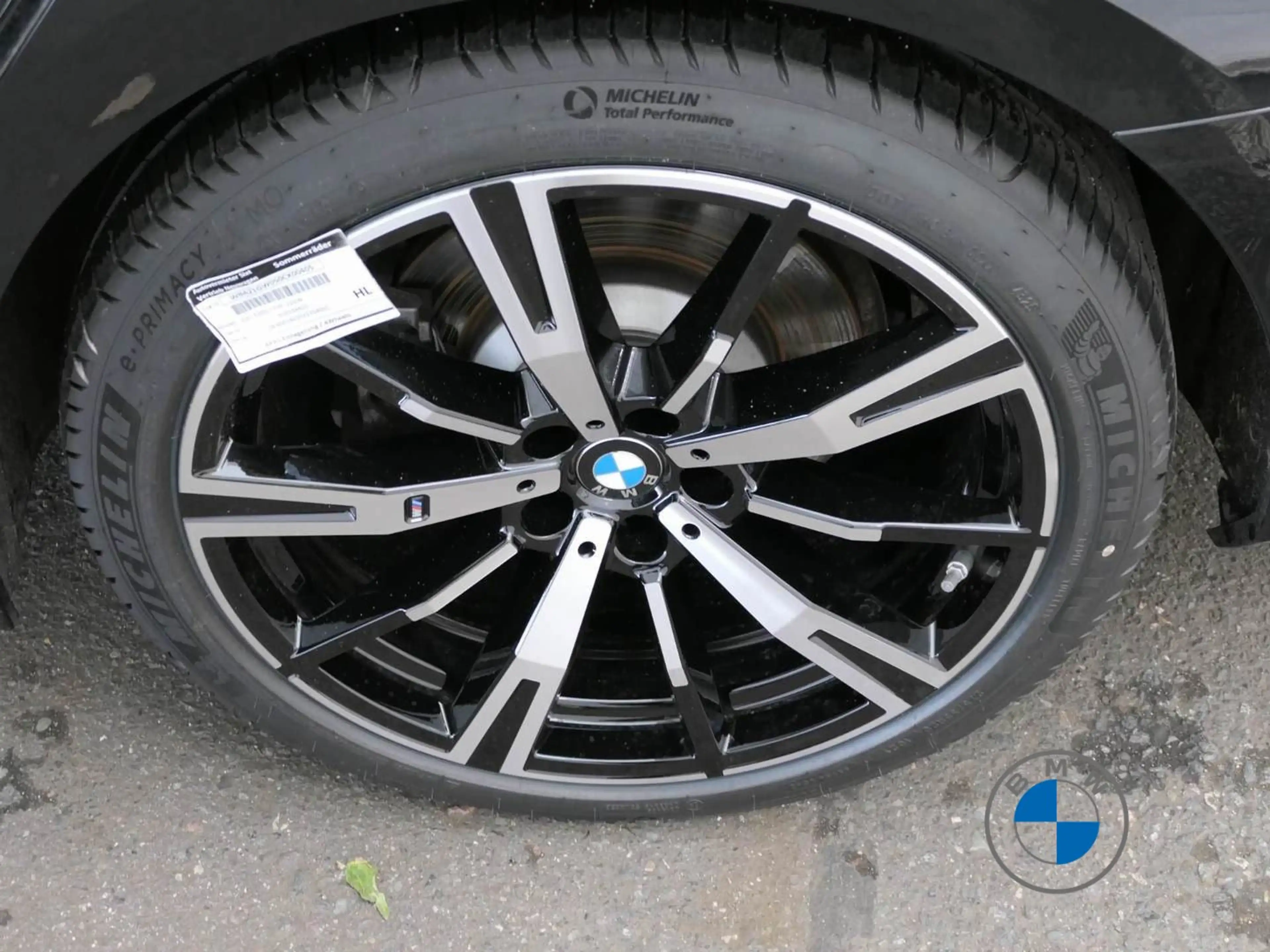 BMW 520 d xDrive xDrive M Sport 20" AHK Sitzbelüft. H/K — photo 10