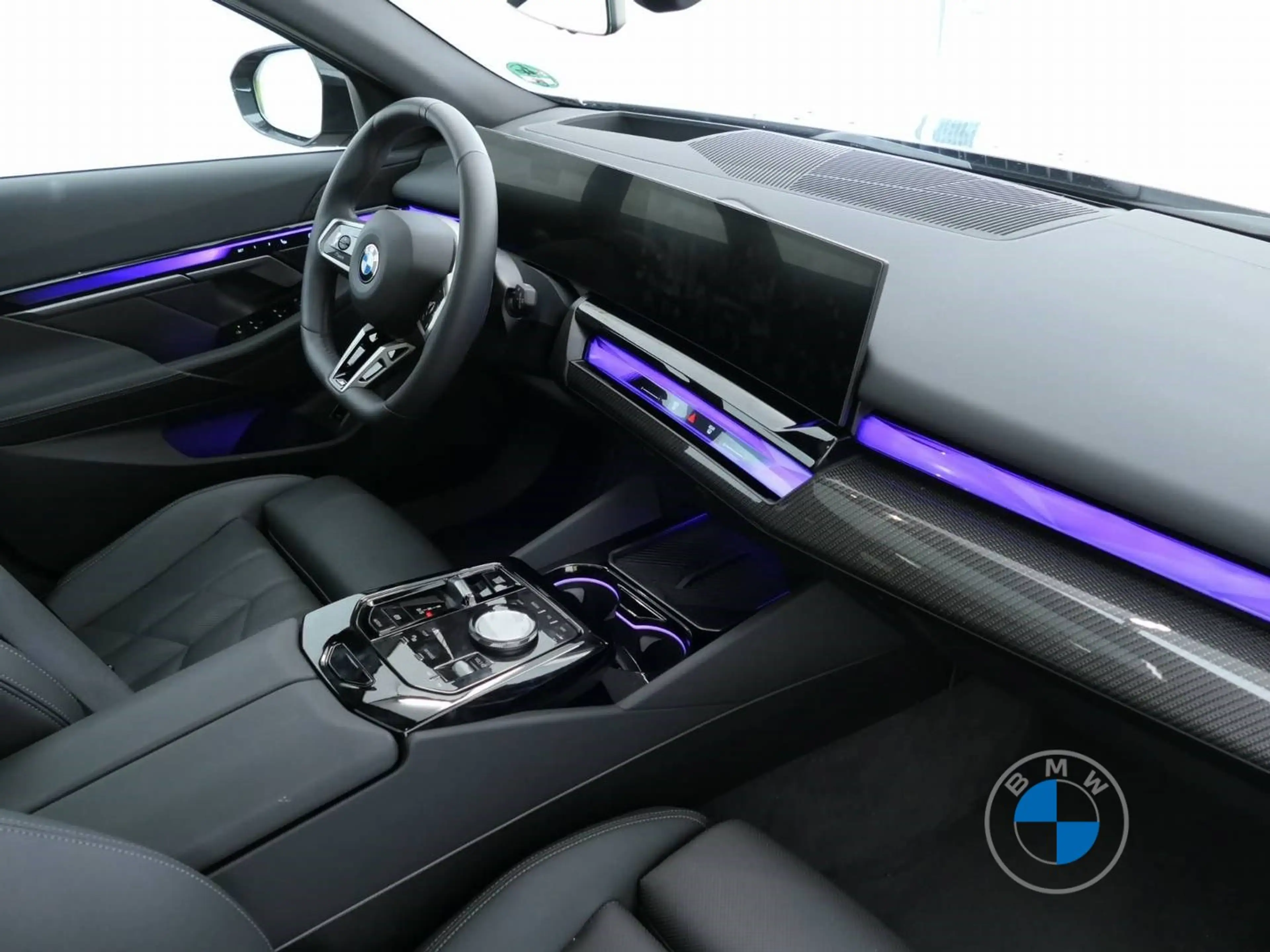 BMW 520 d xDrive xDrive M Sport 20" AHK Sitzbelüft. H/K — photo 6