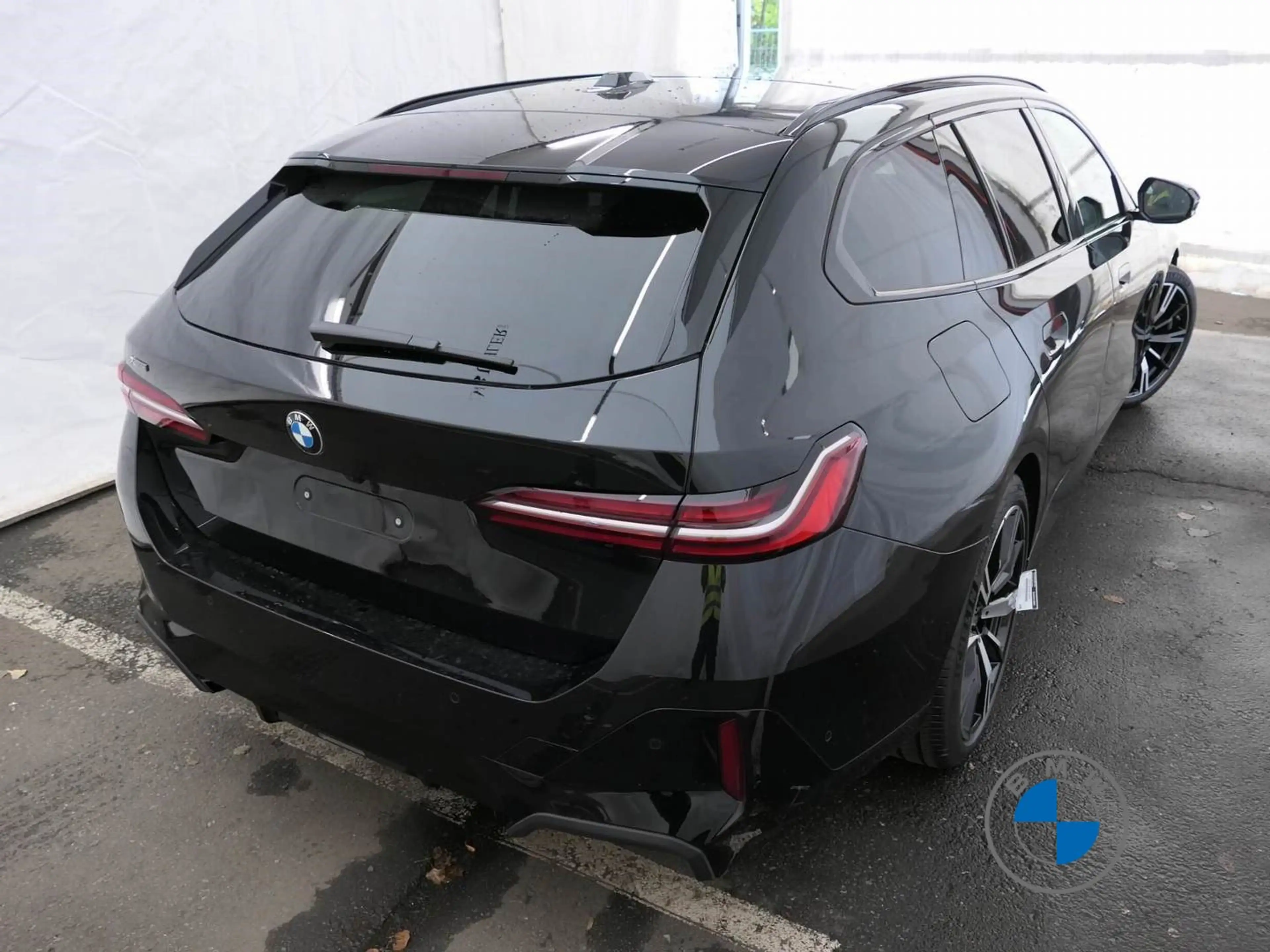 BMW 520 d xDrive xDrive M Sport 20" AHK Sitzbelüft. H/K — photo 5