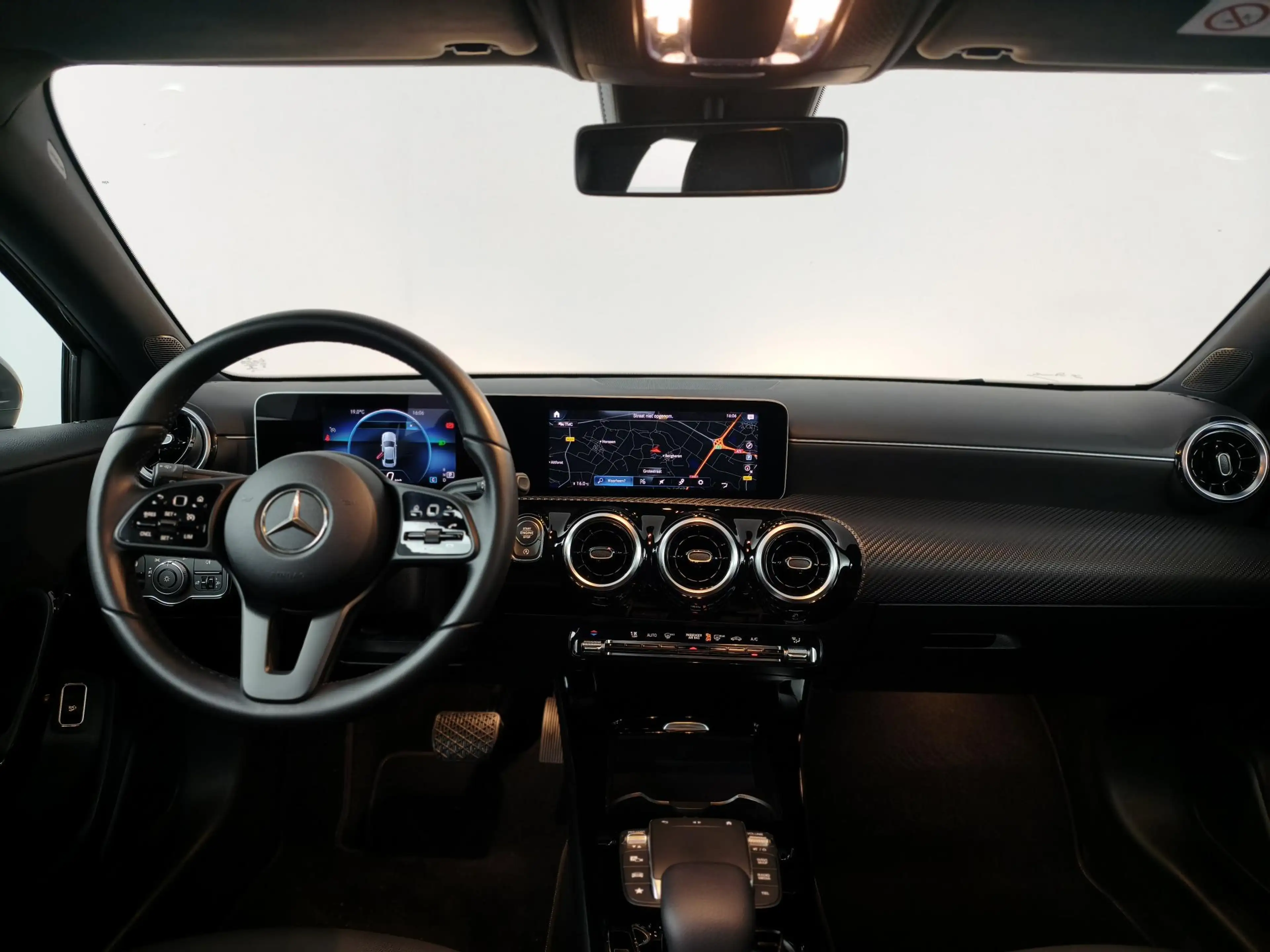 Mercedes-Benz A 180 Business Solution | Carplay | Cruise control — photo 3