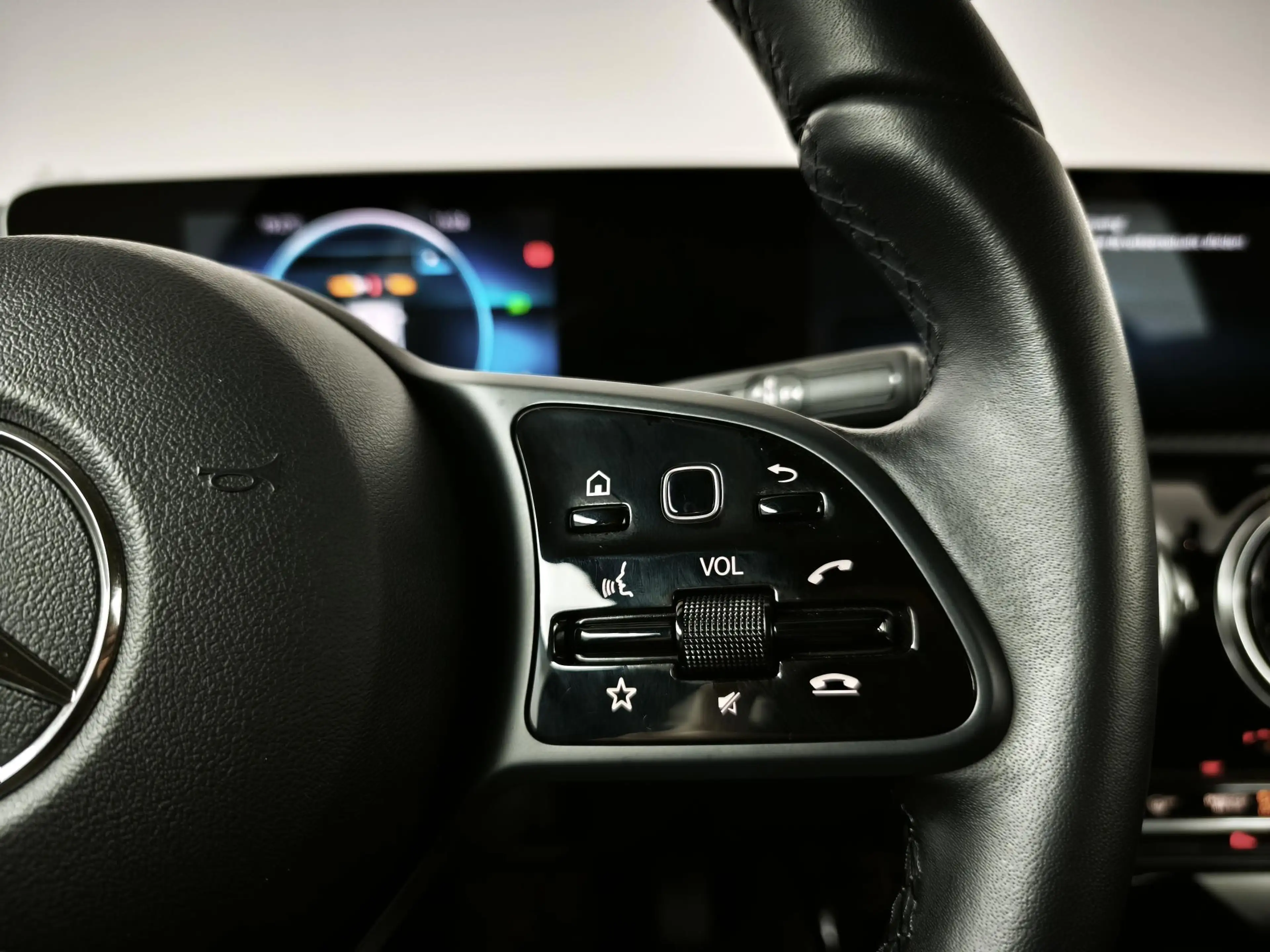 Mercedes-Benz A 180 Business Solution | Carplay | Cruise control — photo 23
