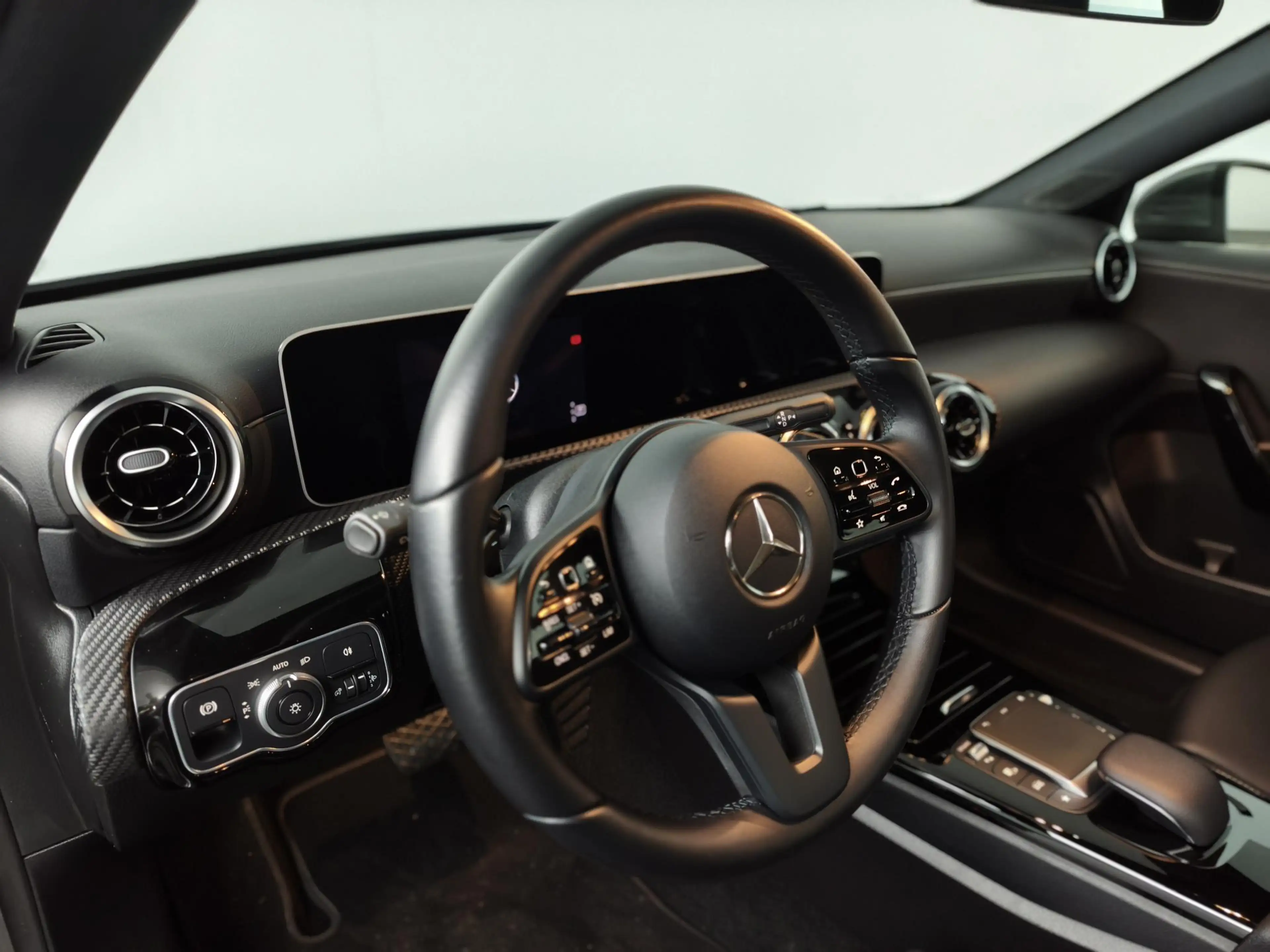 Mercedes-Benz A 180 Business Solution | Carplay | Cruise control — photo 25