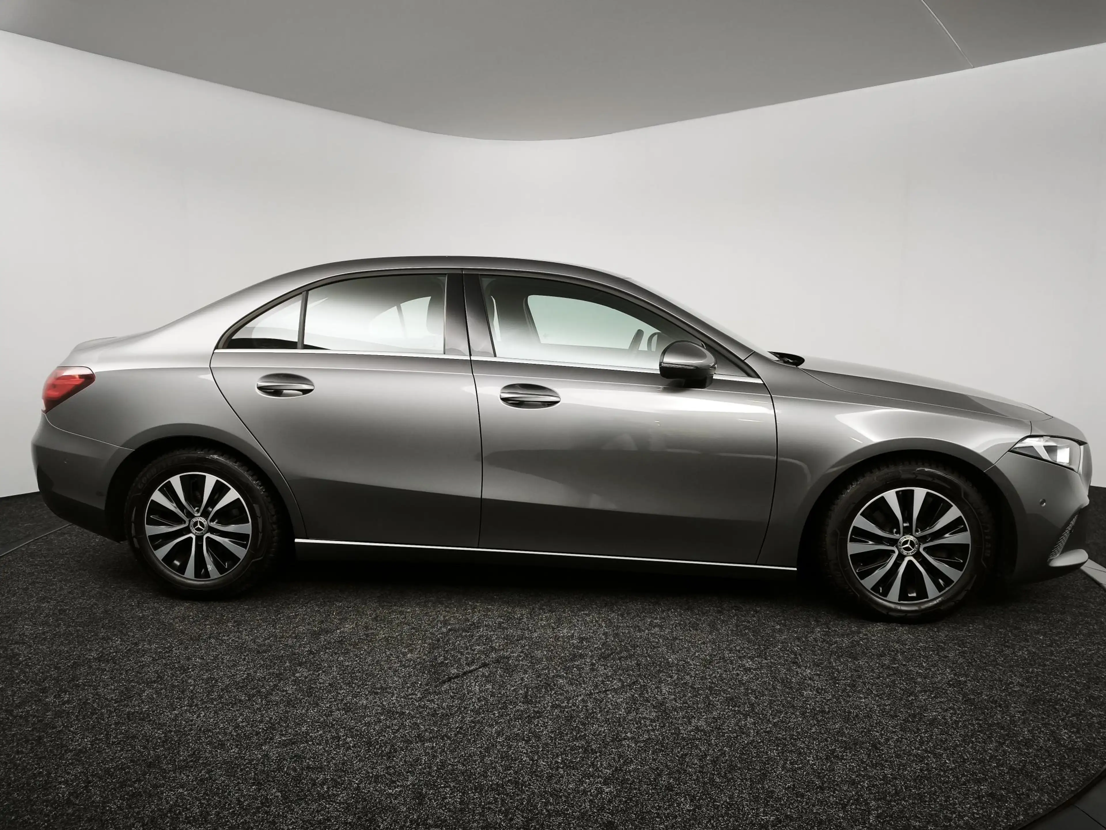 Mercedes-Benz A 180 Business Solution | Carplay | Cruise control — photo 16