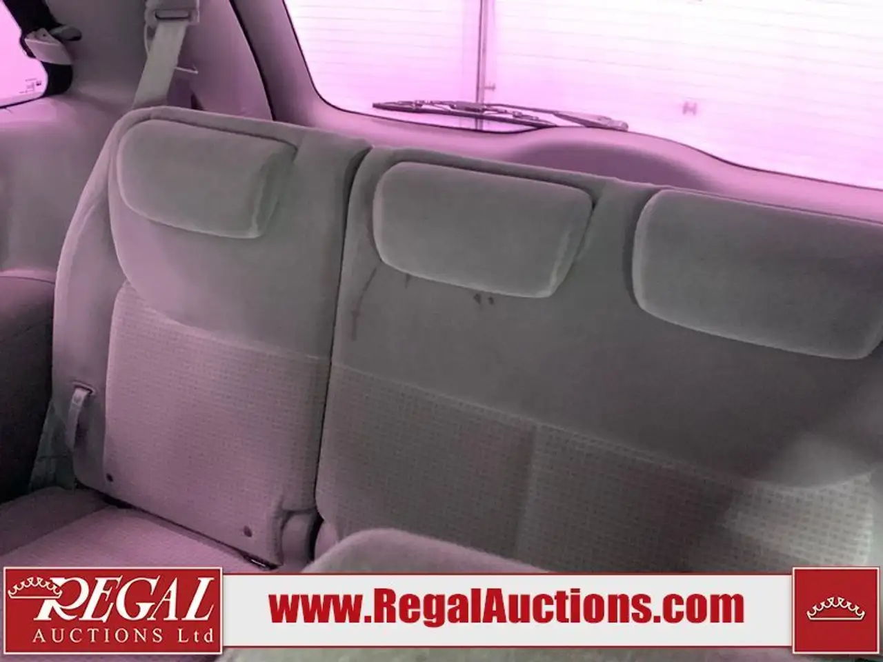 Toyota Sienna снимка Toyota Sienna