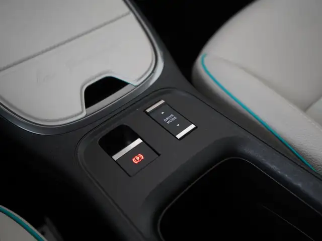 Fiat 600e view 11