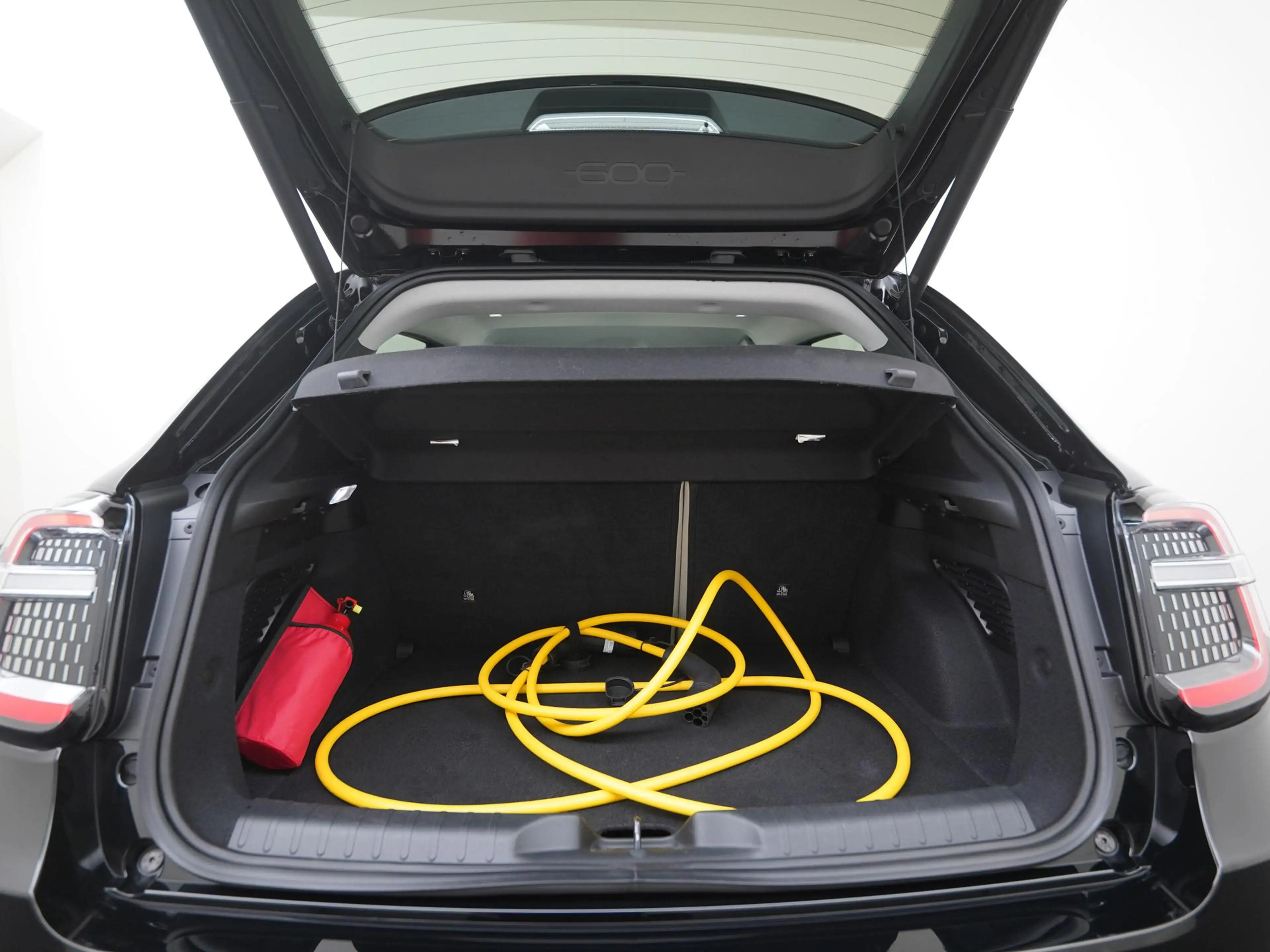 Fiat 600e La Prima 54 kWh | Stoelverwarming | Camera | ACC | — photo 30
