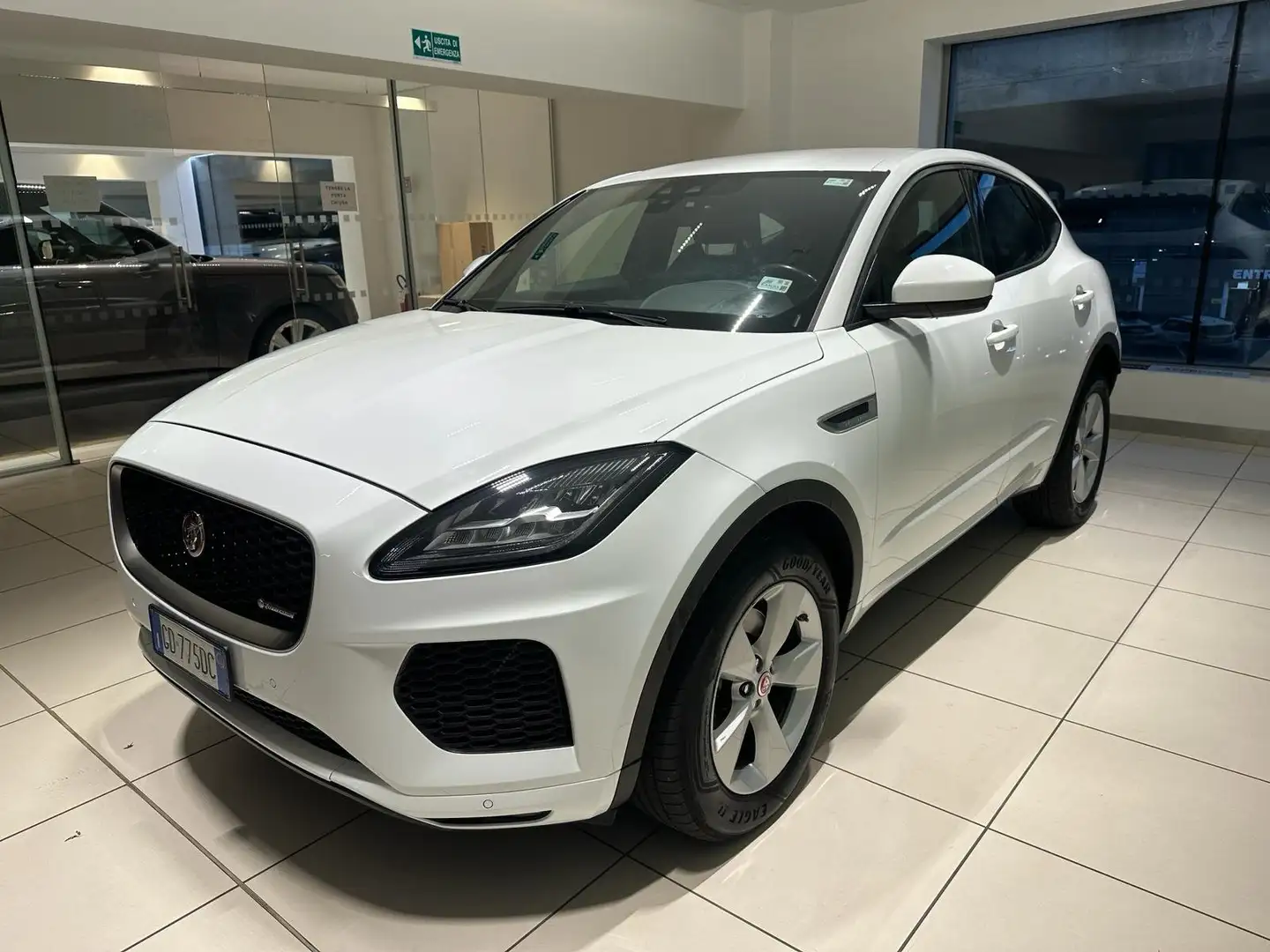Jaguar E-Pace E-Pace 2.0d i4 R-Dynamic fwd 150cv my19 Weiß - 2