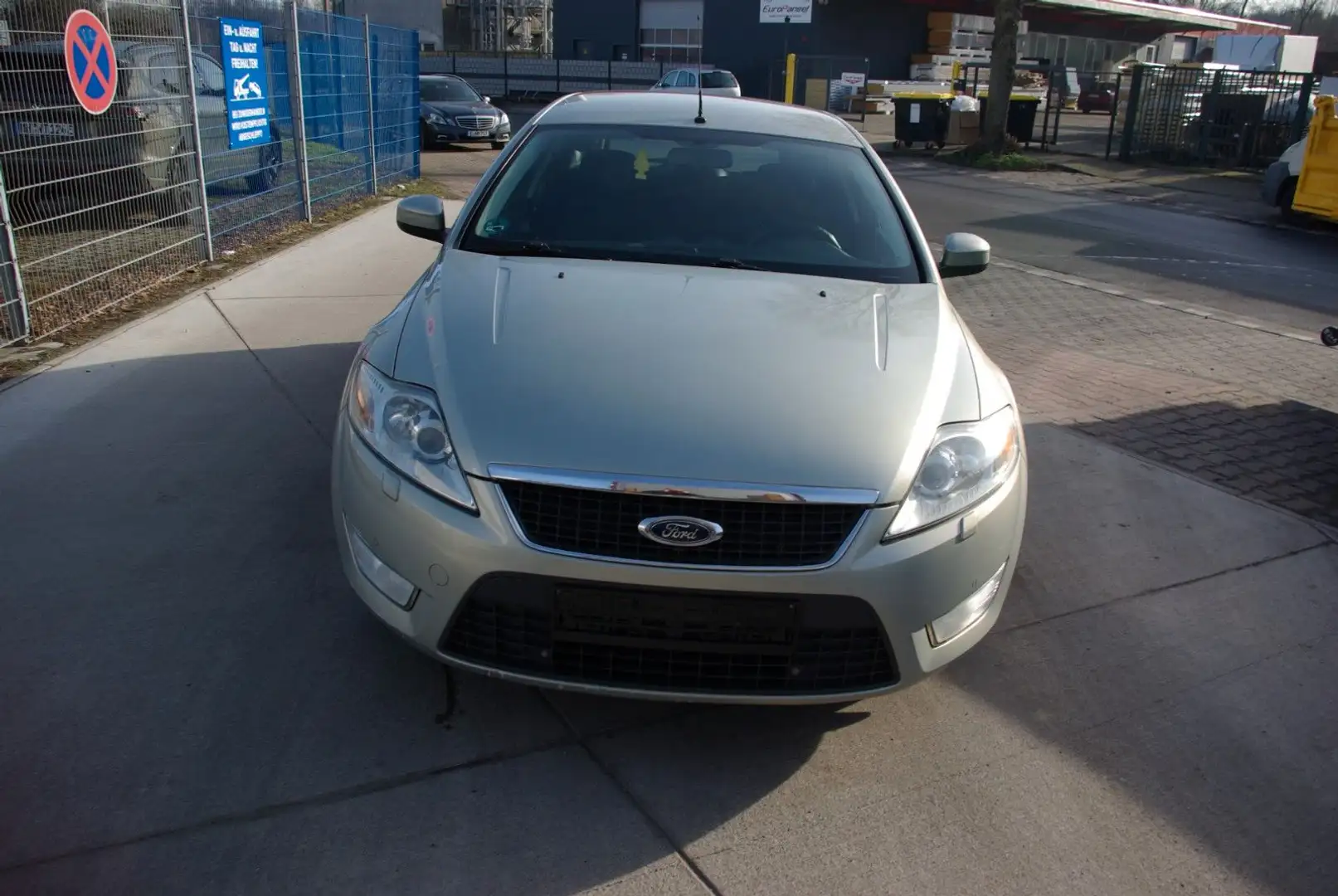 Ford Mondeo 2,2TDCi DPF Trend Turnier Blau - 1