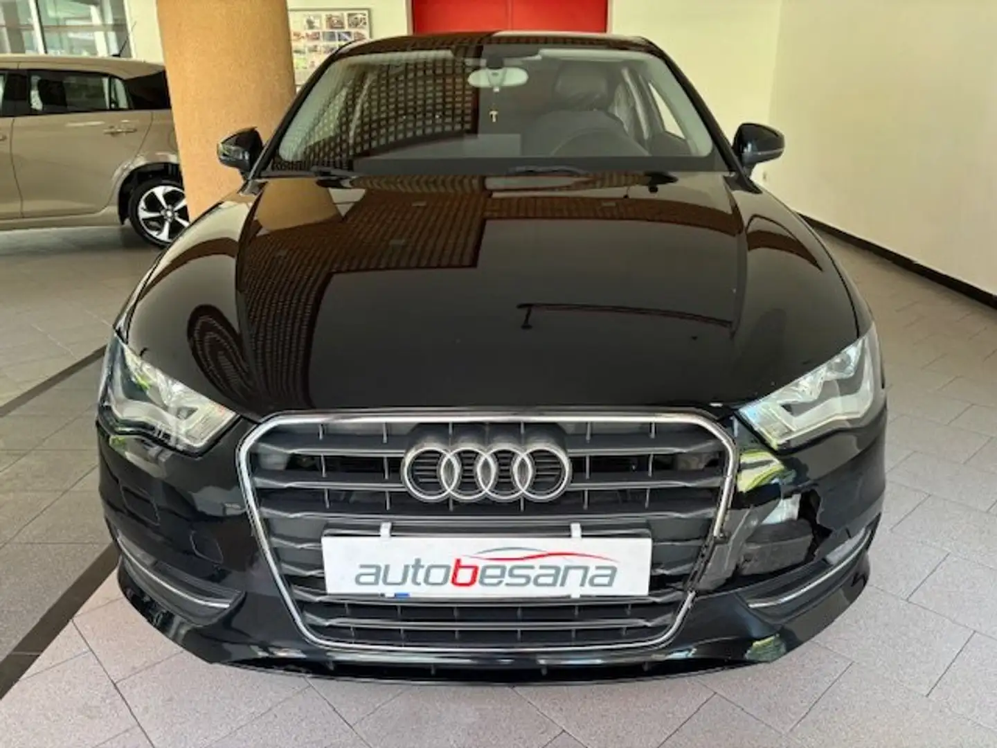 Audi A3 III 2013 3p 1.6 tdi Attraction Negro - 2
