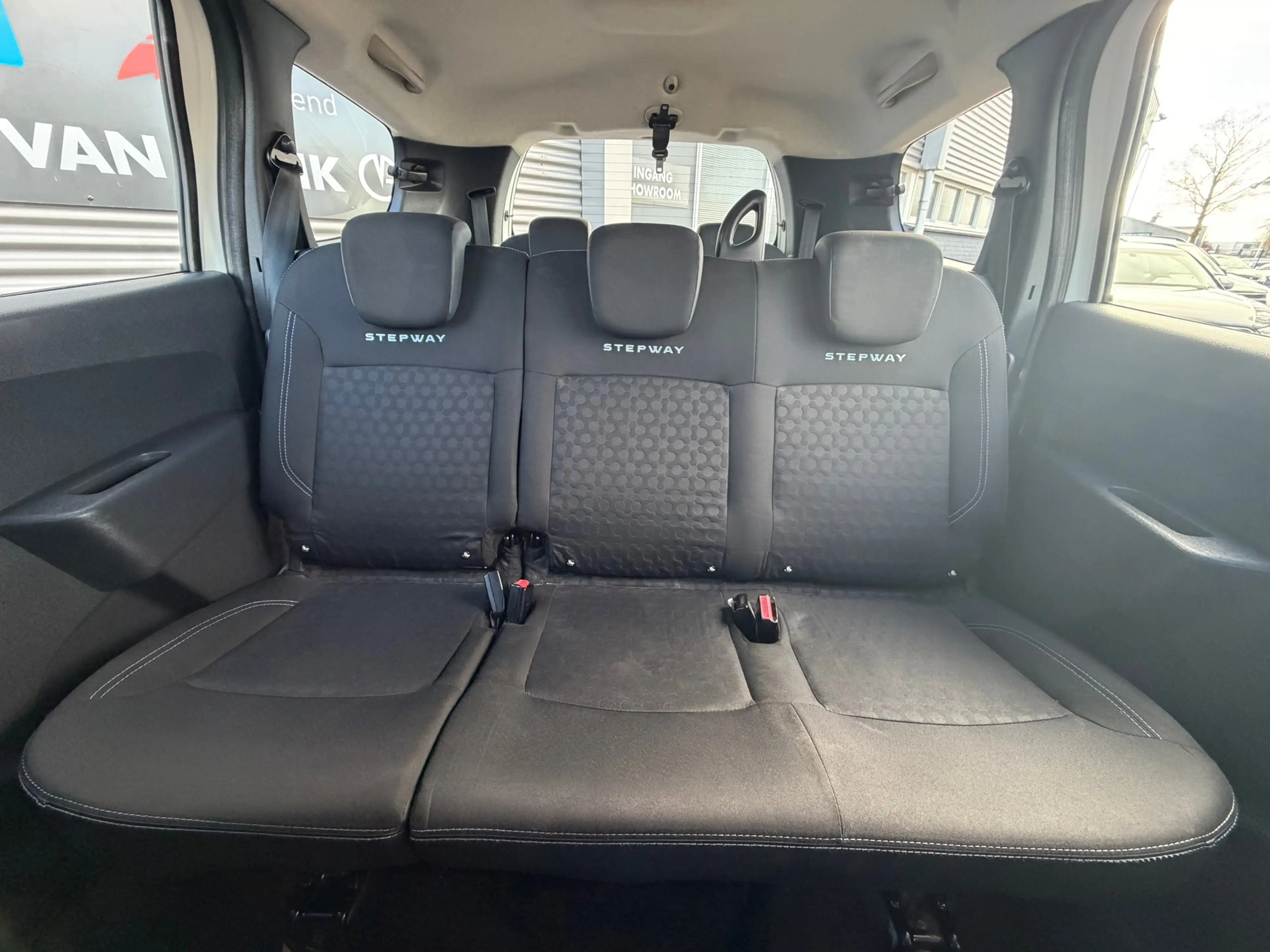 Dacia Lodgy 1.2 TCe Stepway 116PK 7Pers,Trekhaak,Navi,Airco,Cr — photo 15