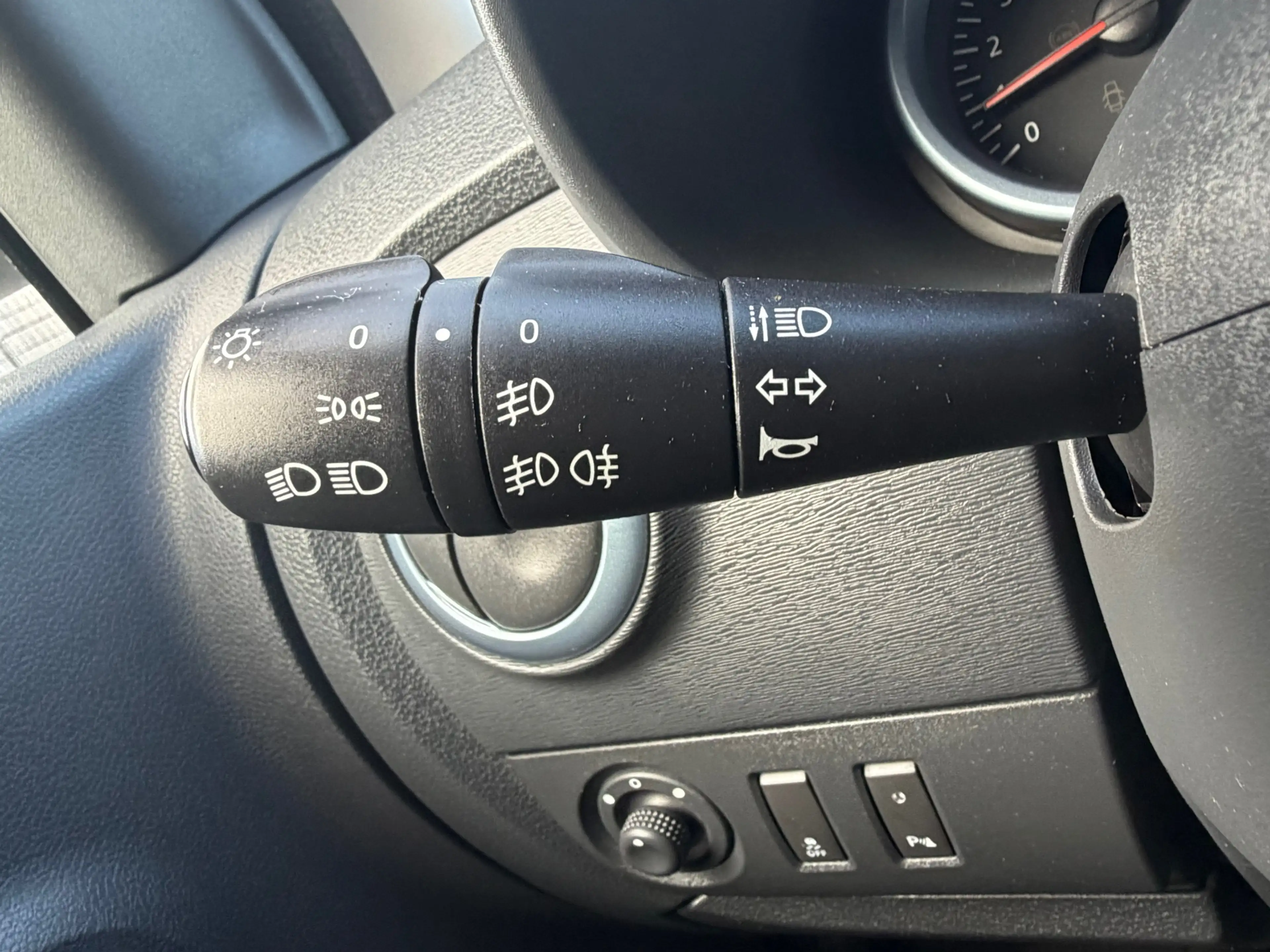 Dacia Lodgy 1.2 TCe Stepway 116PK 7Pers,Trekhaak,Navi,Airco,Cr — photo 28