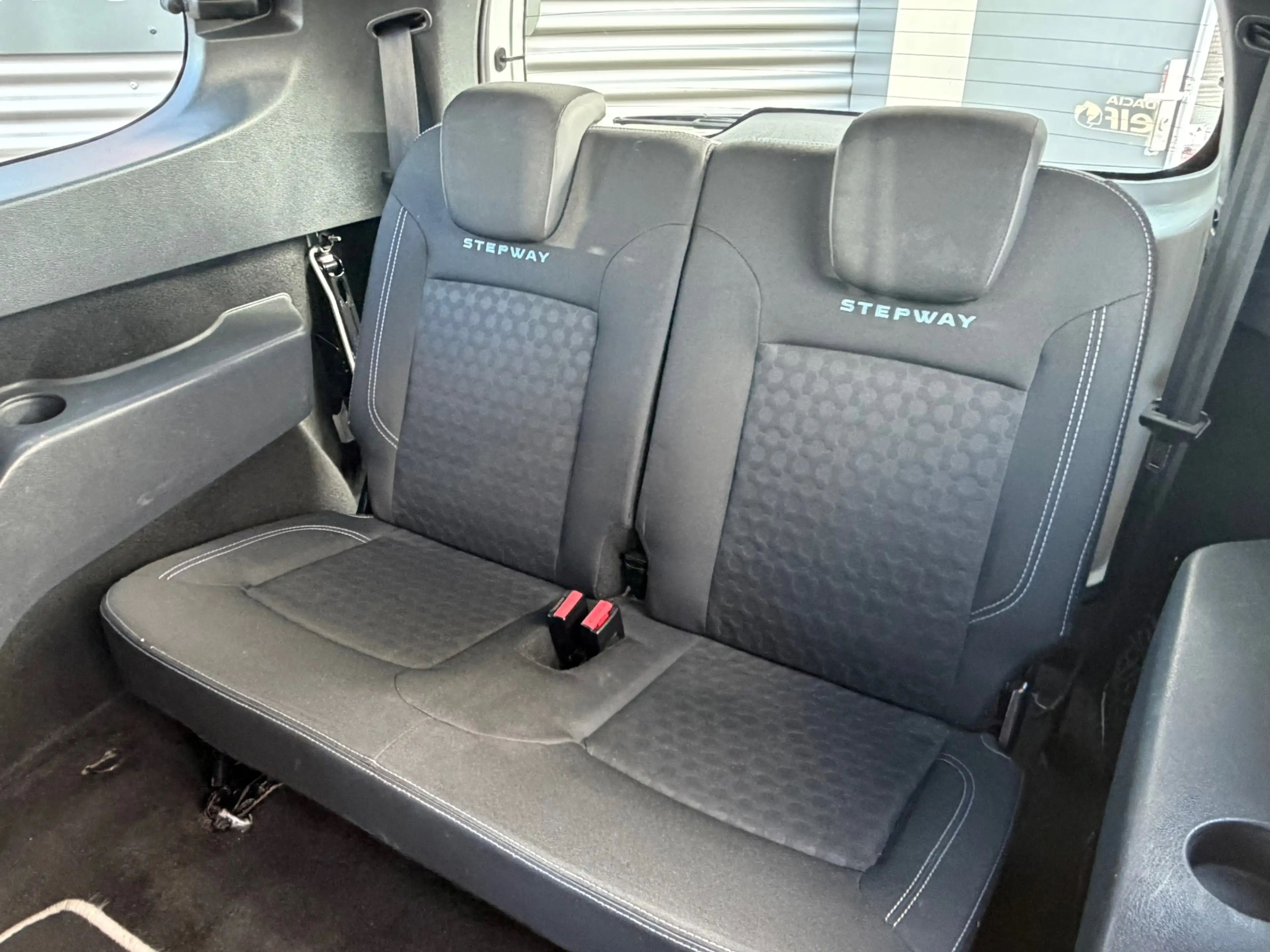 Dacia Lodgy 1.2 TCe Stepway 116PK 7Pers,Trekhaak,Navi,Airco,Cr — photo 10