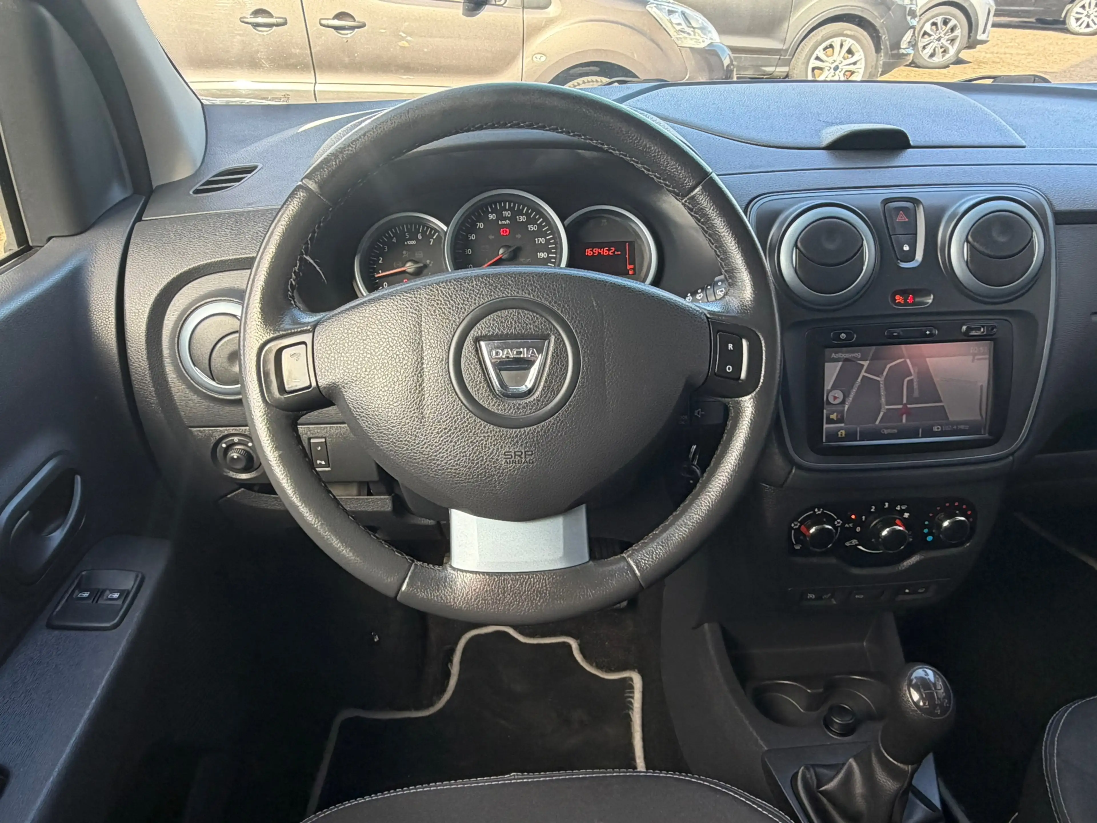 Dacia Lodgy 1.2 TCe Stepway 116PK 7Pers,Trekhaak,Navi,Airco,Cr — photo 3