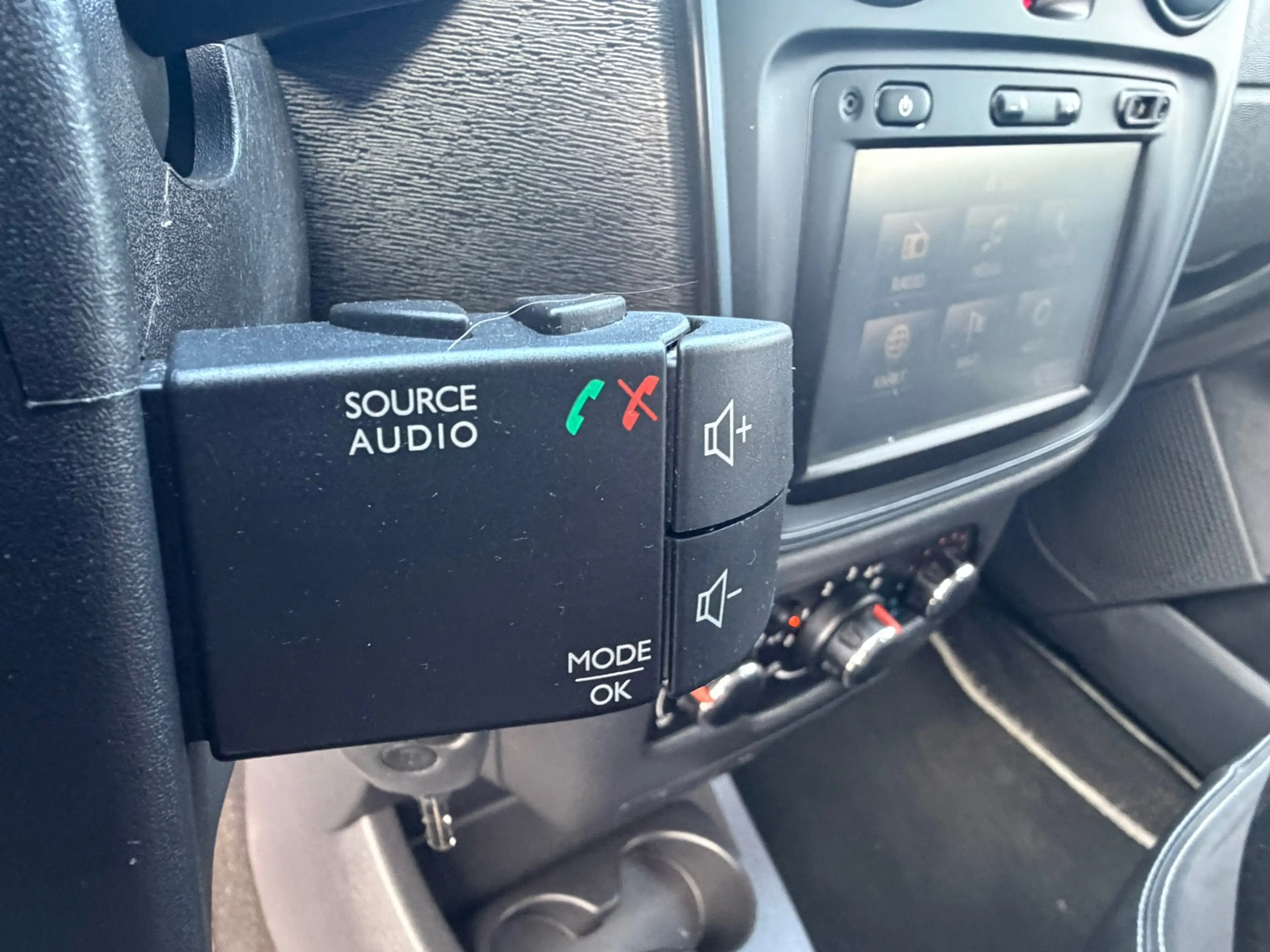Dacia Lodgy 1.2 TCe Stepway 116PK 7Pers,Trekhaak,Navi,Airco,Cr — photo 31