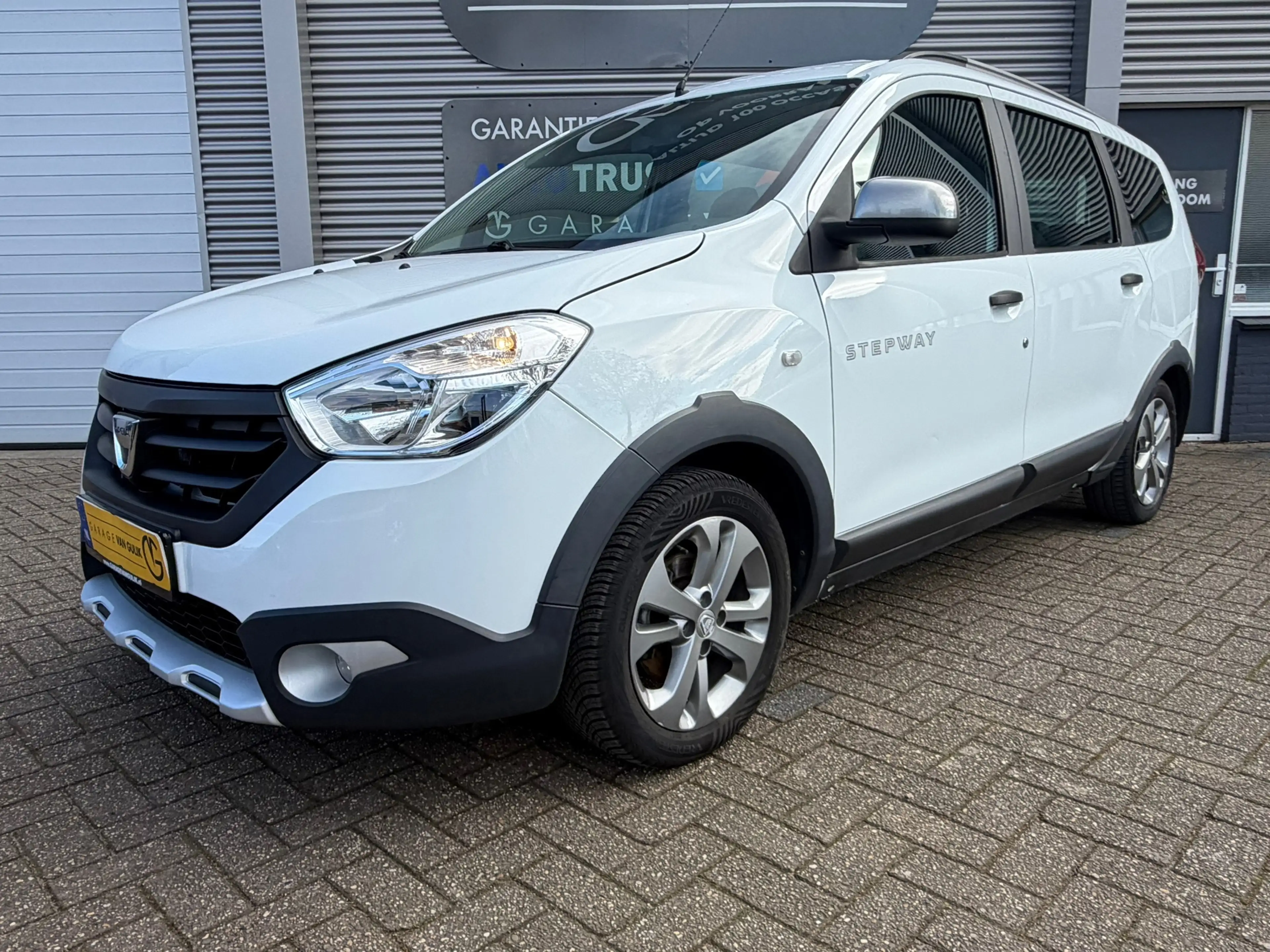 Dacia Lodgy 1.2 TCe Stepway 116PK 7Pers,Trekhaak,Navi,Airco,Cr — photo 32