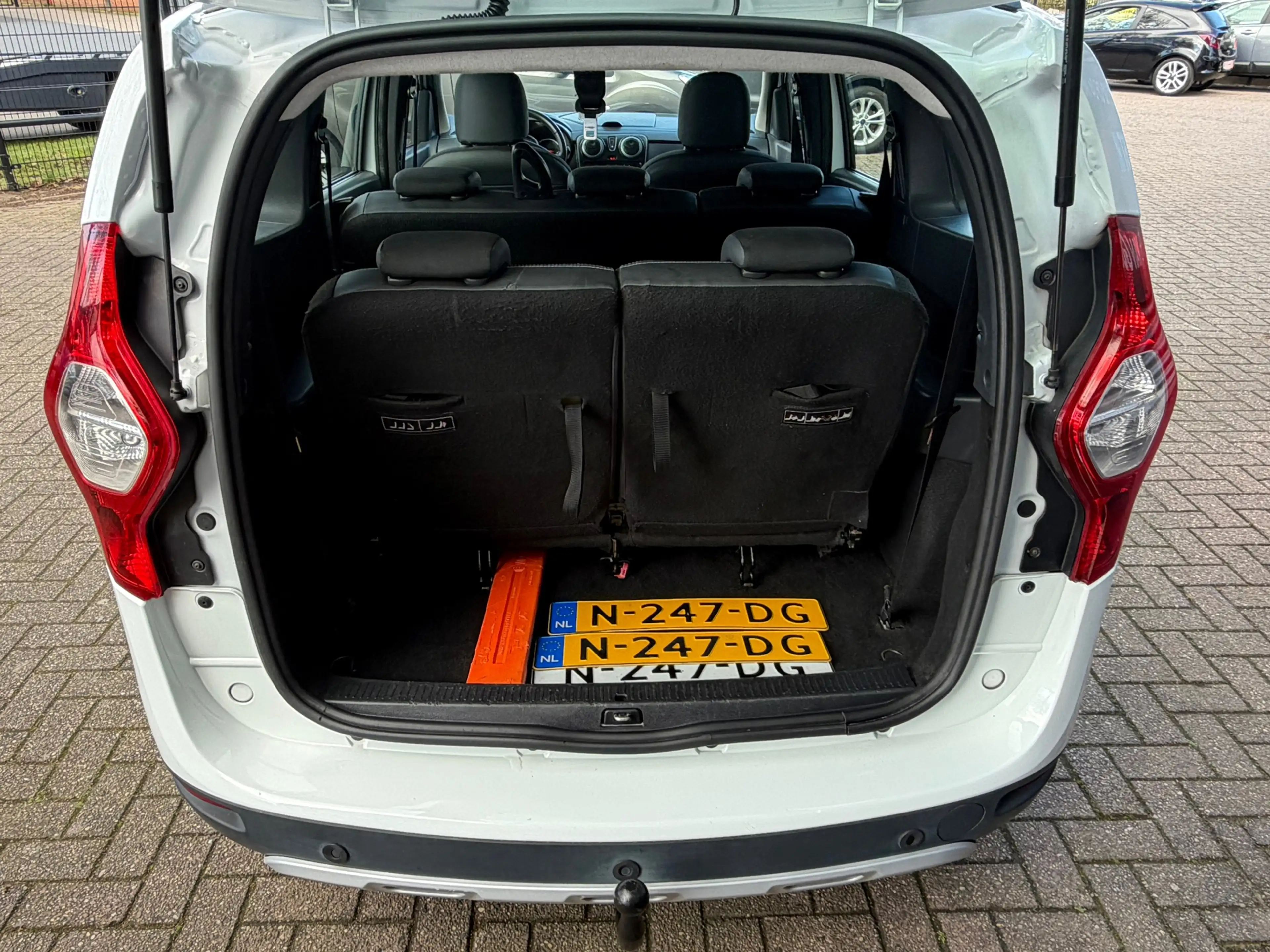 Dacia Lodgy 1.2 TCe Stepway 116PK 7Pers,Trekhaak,Navi,Airco,Cr — photo 41