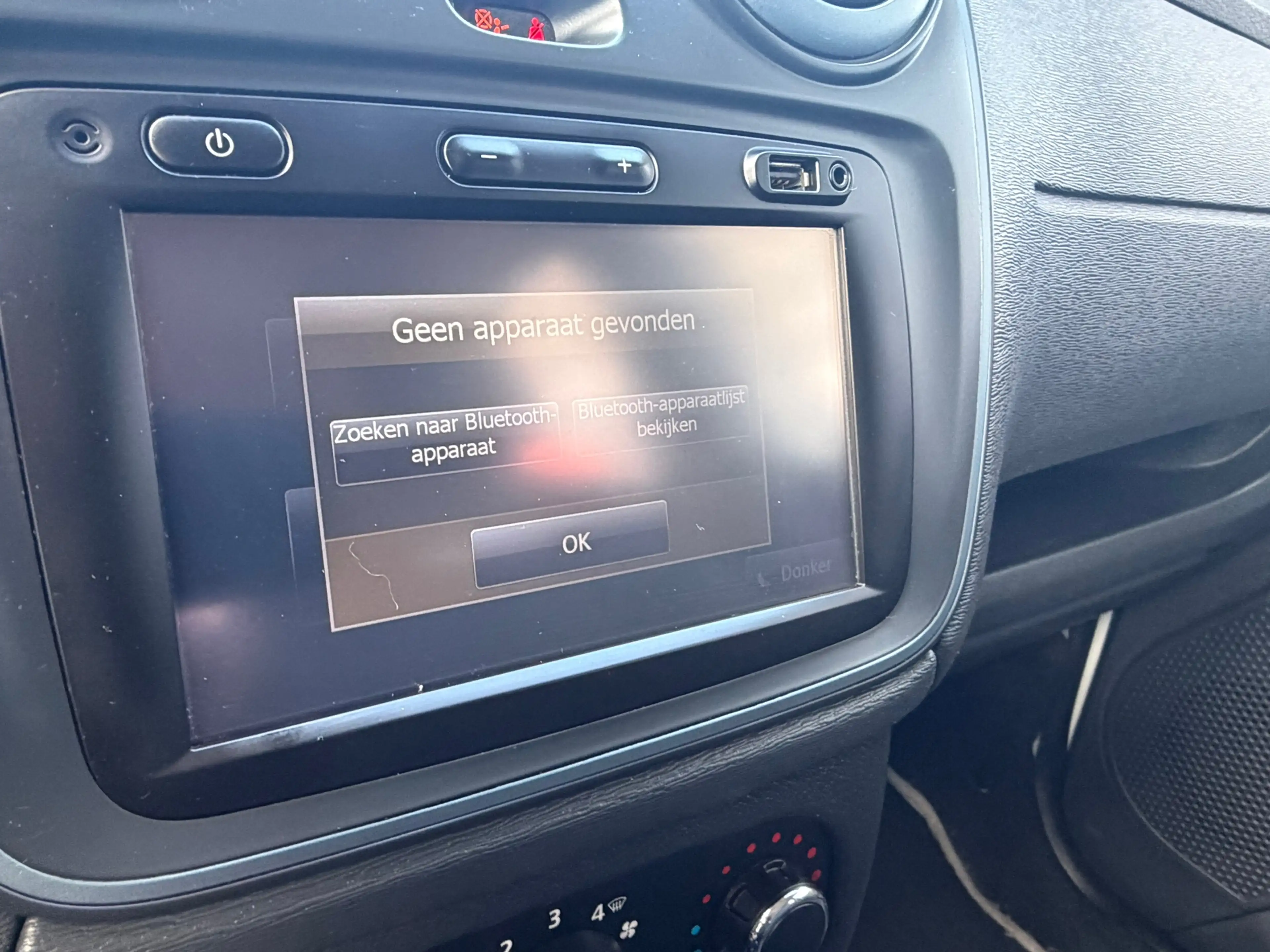 Dacia Lodgy 1.2 TCe Stepway 116PK 7Pers,Trekhaak,Navi,Airco,Cr — photo 23
