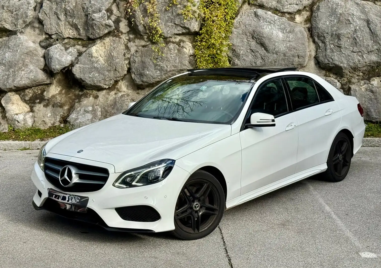 Mercedes-Benz E 250 4-Matic AMG Line - 2