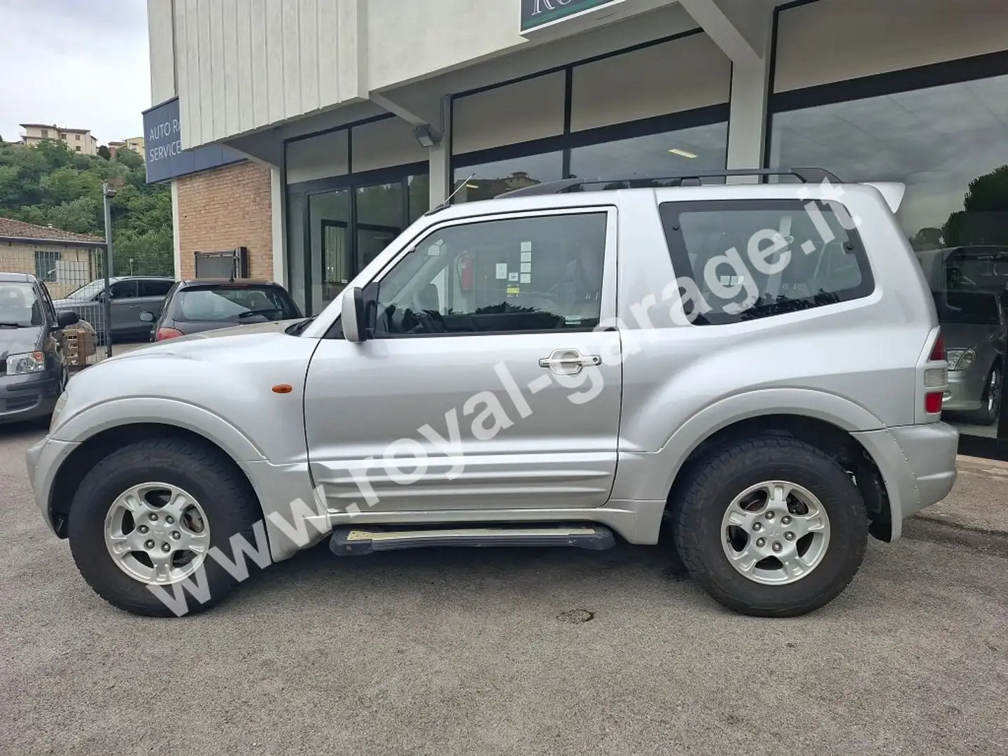 Mitsubishi Pajero 3.2 DI-D 16v 3p GLX (GANCIO TRAINO) Plateado - 2