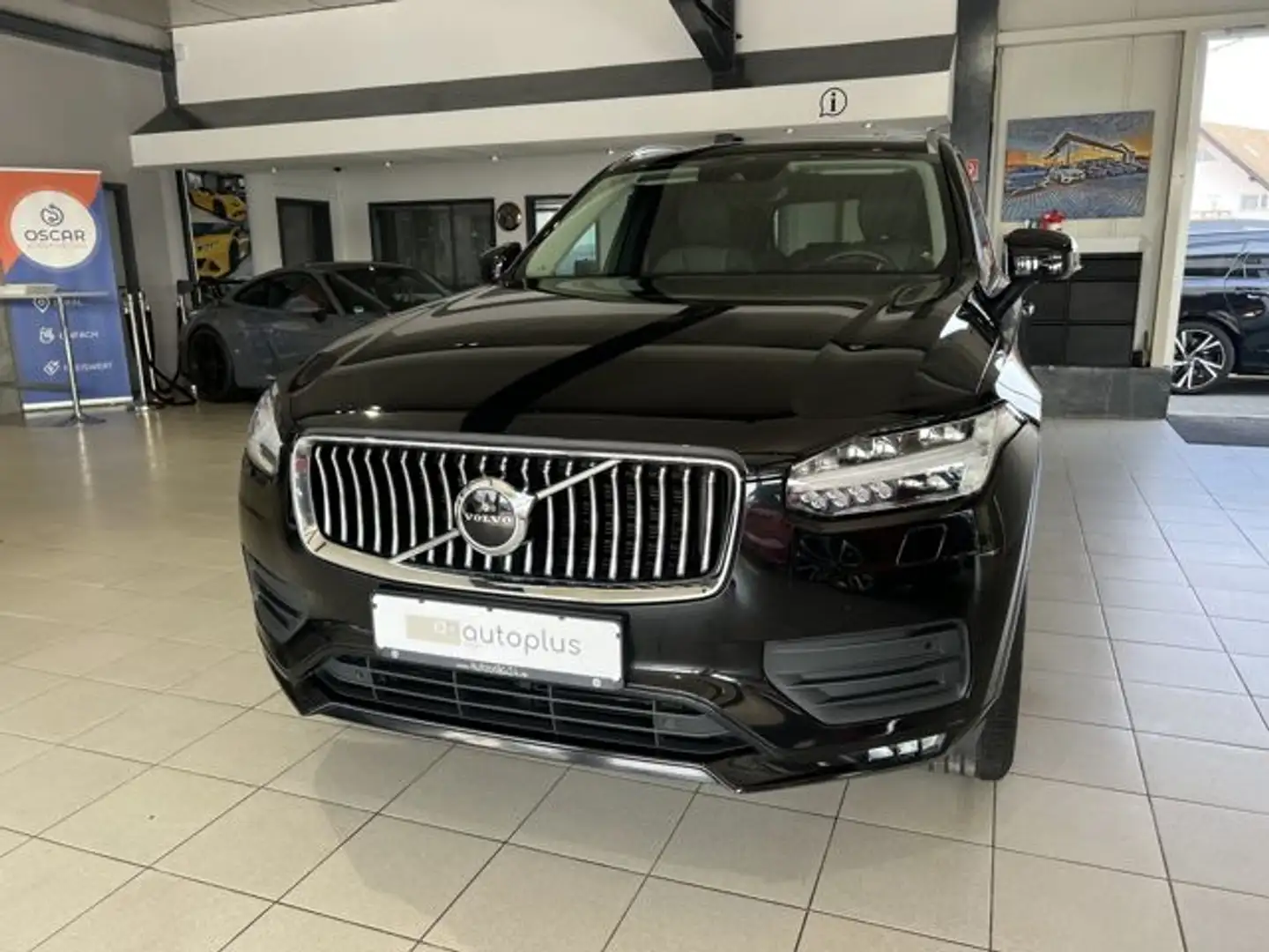 Volvo XC90 B5 (D) Momentum Pro AWD BLIS HeadUp Pano Noir - 2