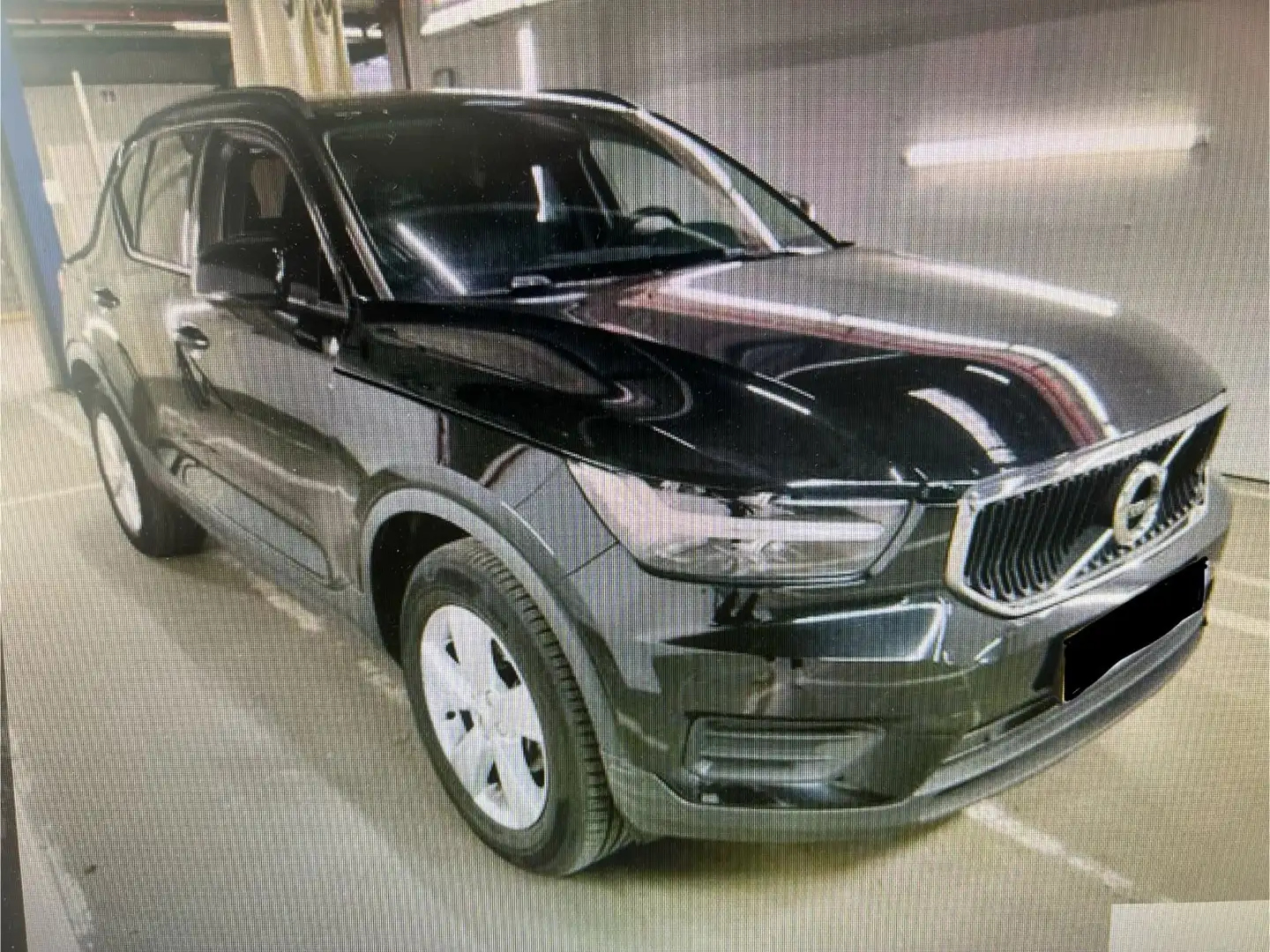 Volvo XC40 D3 Momentum 2WD 1.HD/PDC/NAVI/KAMERA Schwarz - 1
