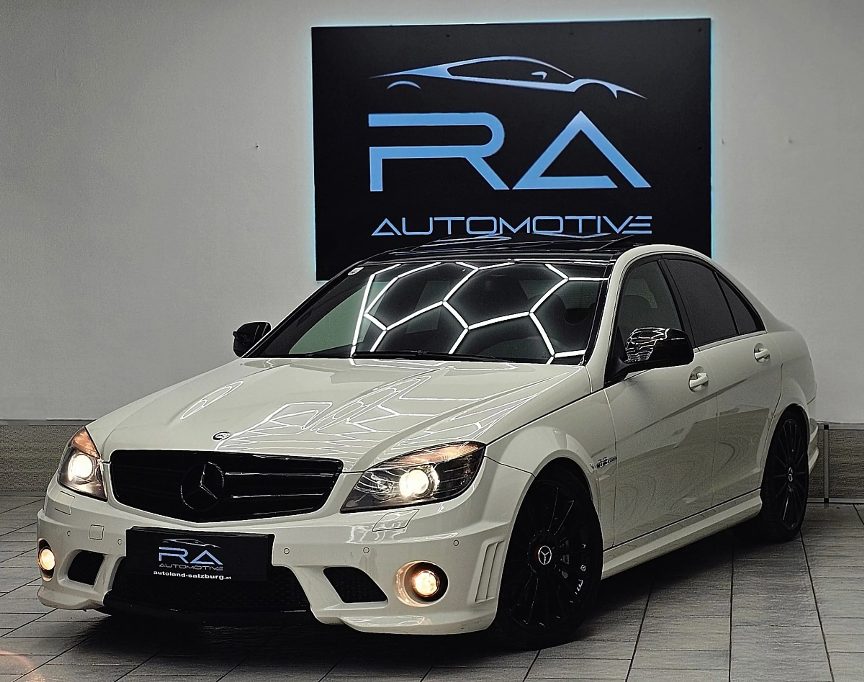 Mercedes-Benz C 63 AMG Avantgarde Aut. — photo 3