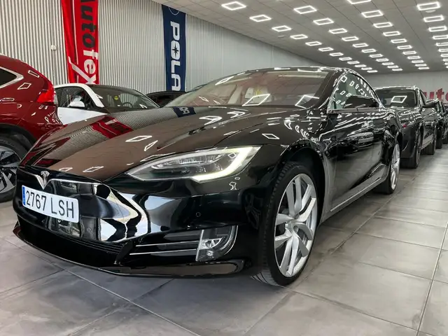 Tesla Model S 75D AWD