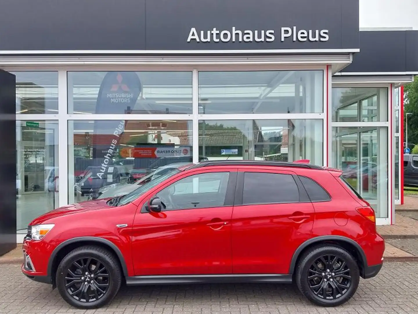 Mitsubishi ASX Active+ 1.6 MIVEC ClearTec 2WD 5-Gang Roşu - 1
