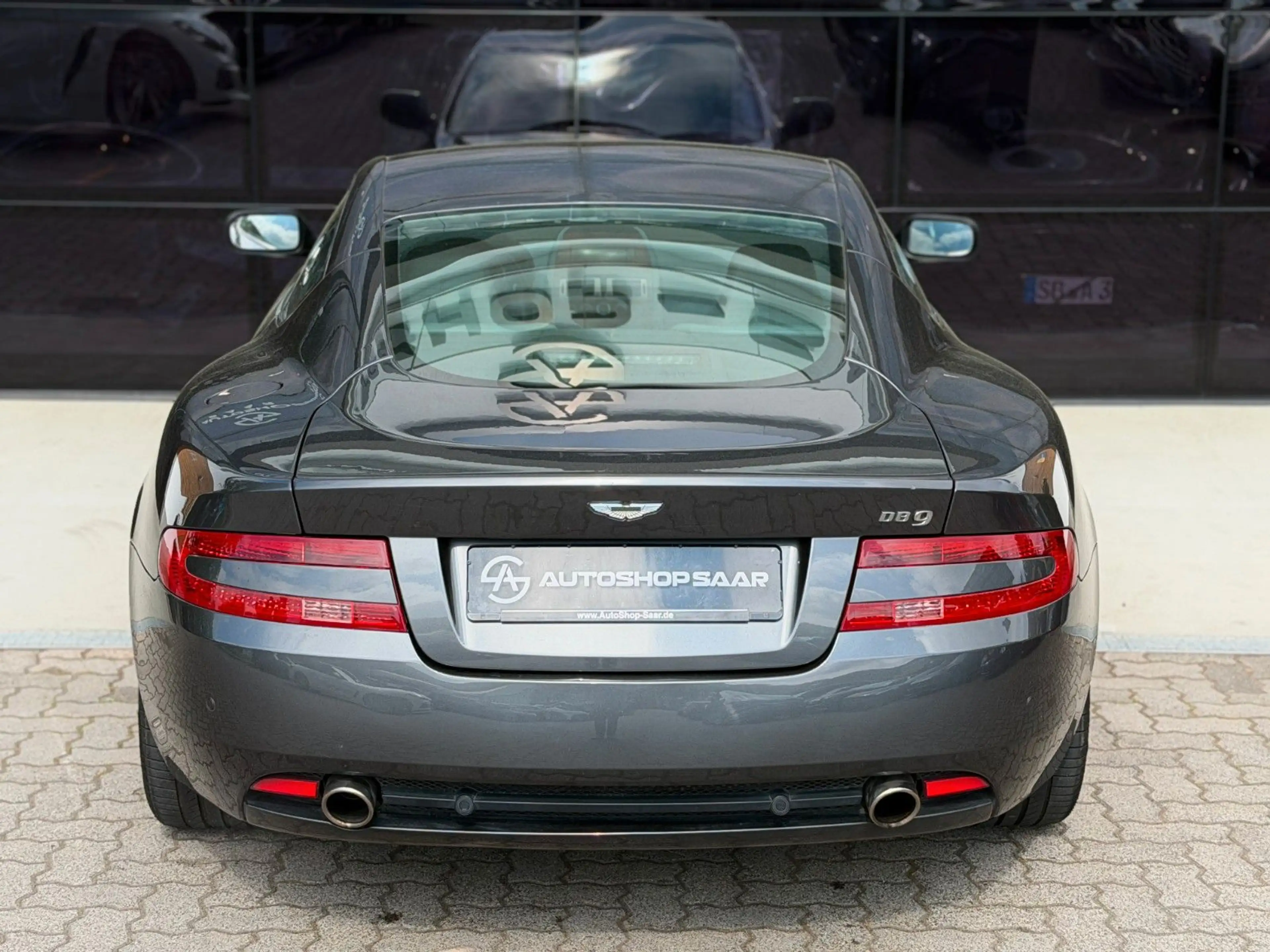 Aston Martin DB9 -5.9 Touchtronic V 12 — photo 13