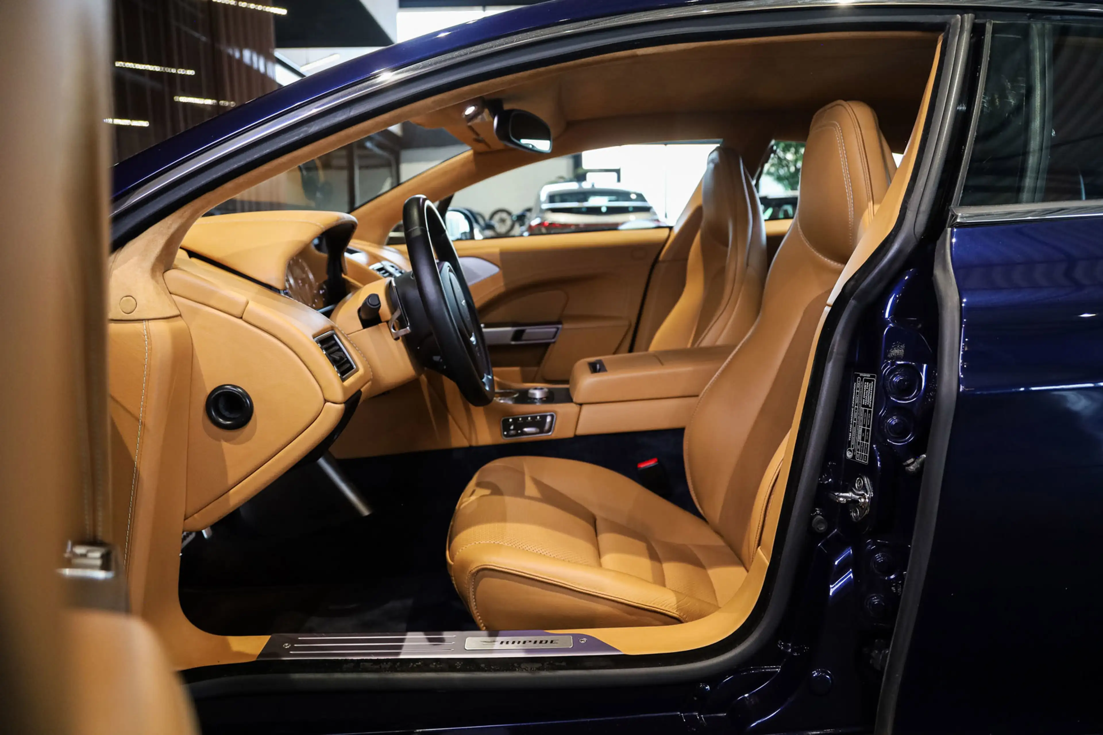 Aston Martin Rapide 6.0 V12, 476 PK, Youngtimer, 4/Seats, B&O/Geluid, — photo 7
