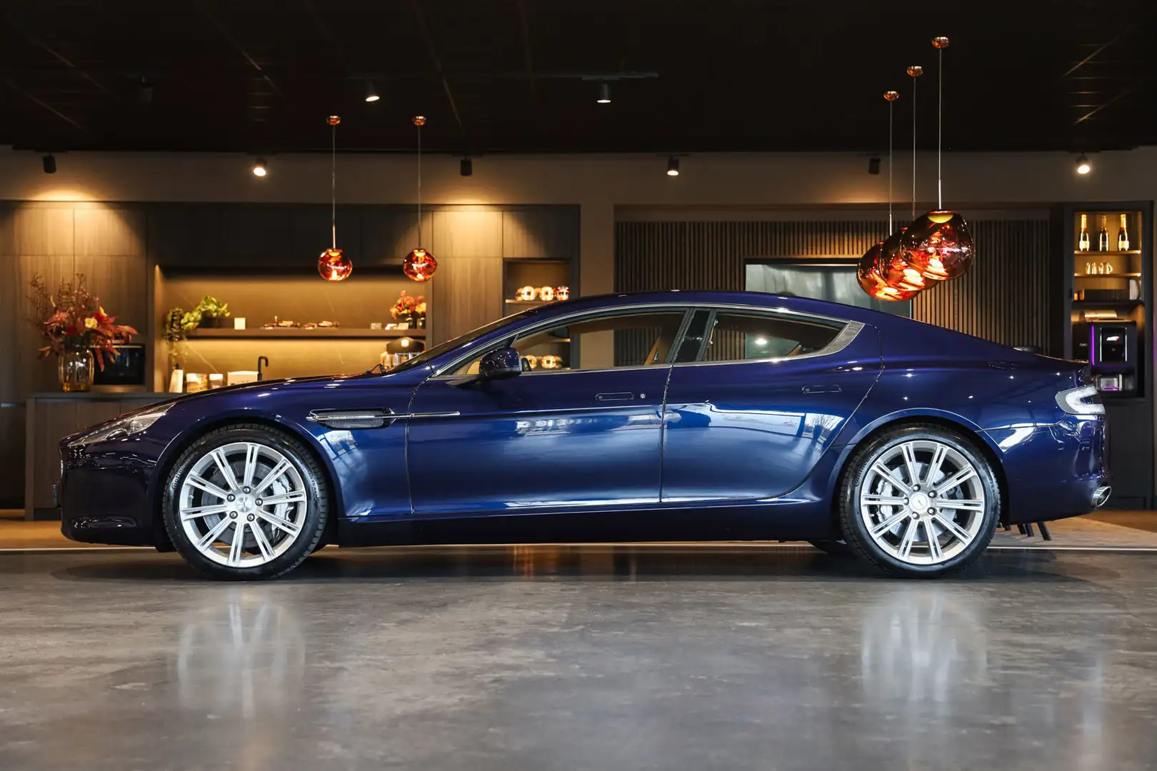 Aston Martin Rapide 6.0 V12, 476 PK, 2+2/Seats, B&O/Geluid, Navigatie, Blau - 2