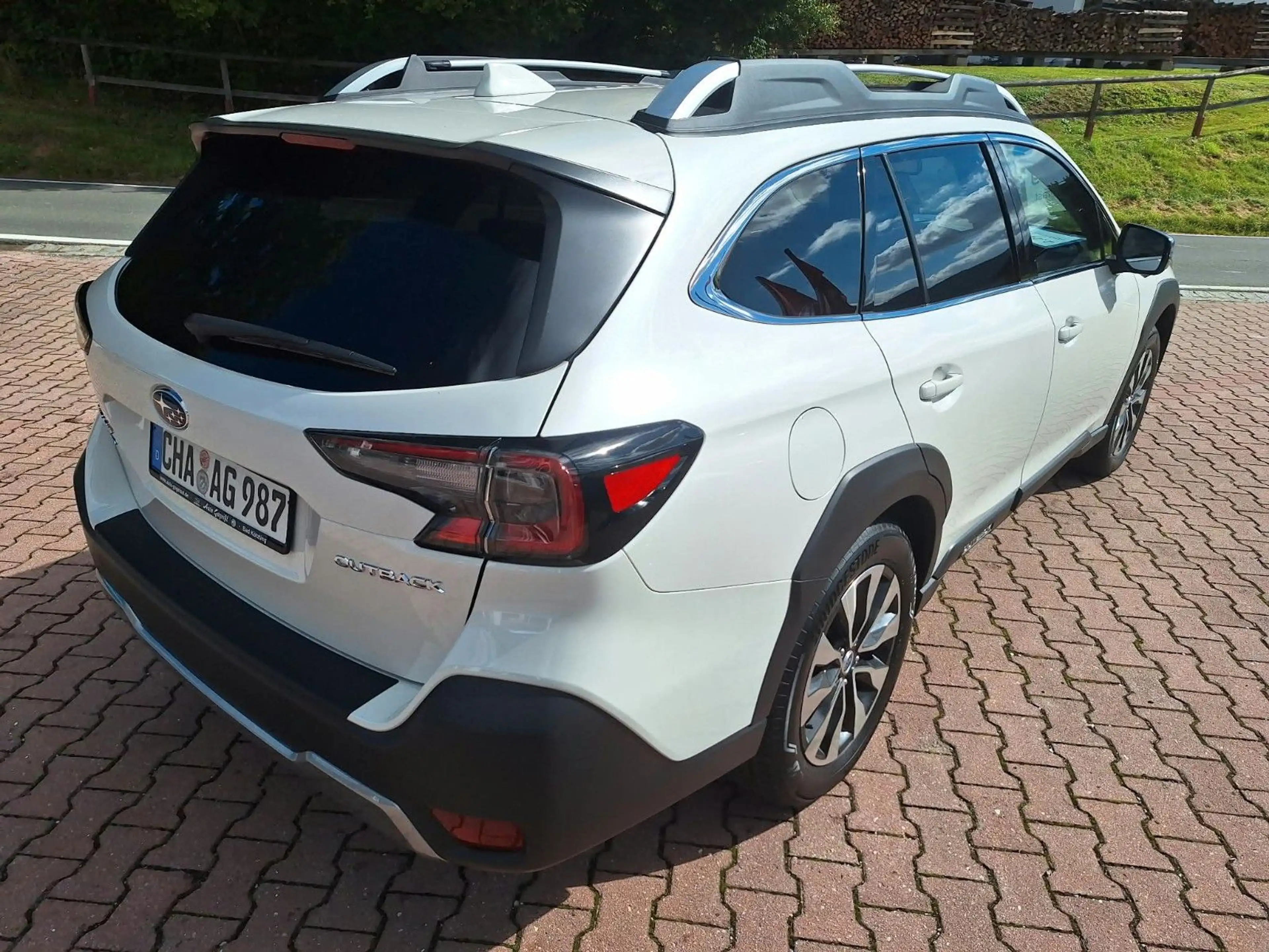 Subaru OUTBACK 2.5i Platinum Lineartronic, Gasanlage — photo 8