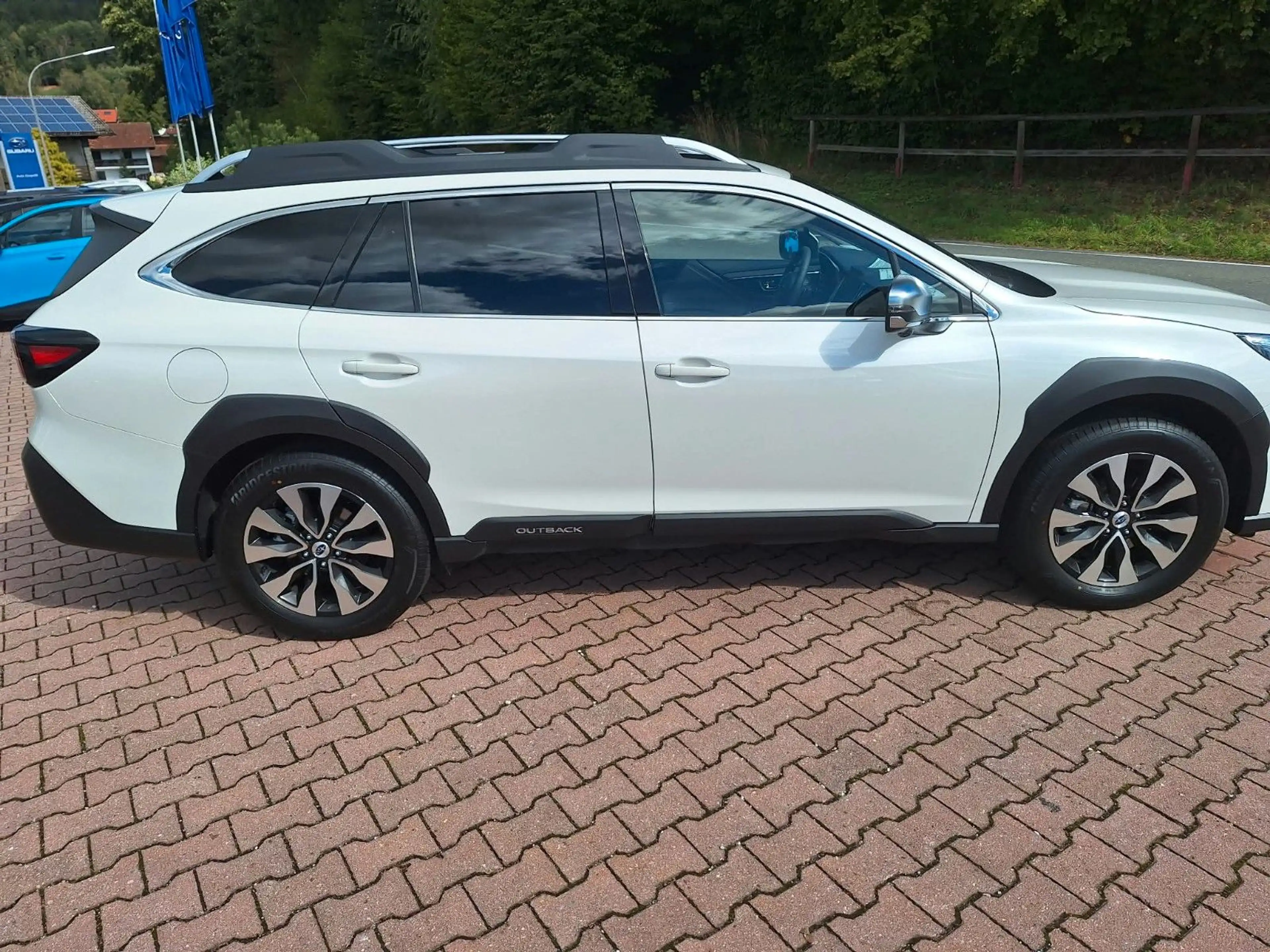 Subaru OUTBACK 2.5i Platinum Lineartronic, Gasanlage — photo 13