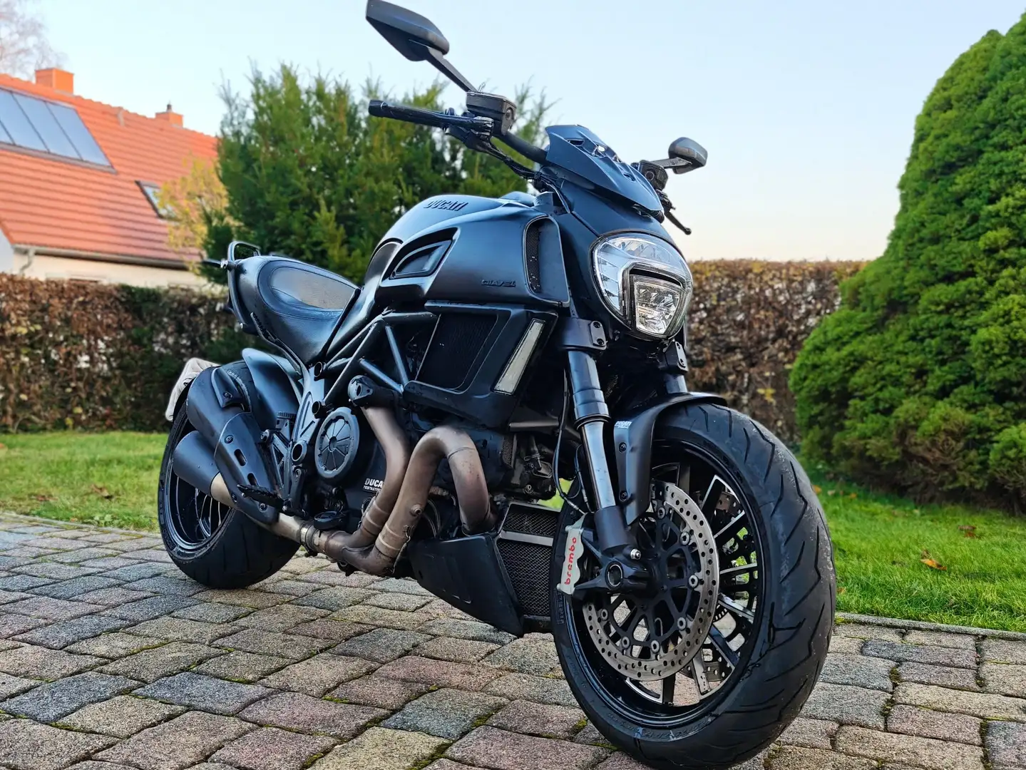 Ducati Diavel Negro - 1