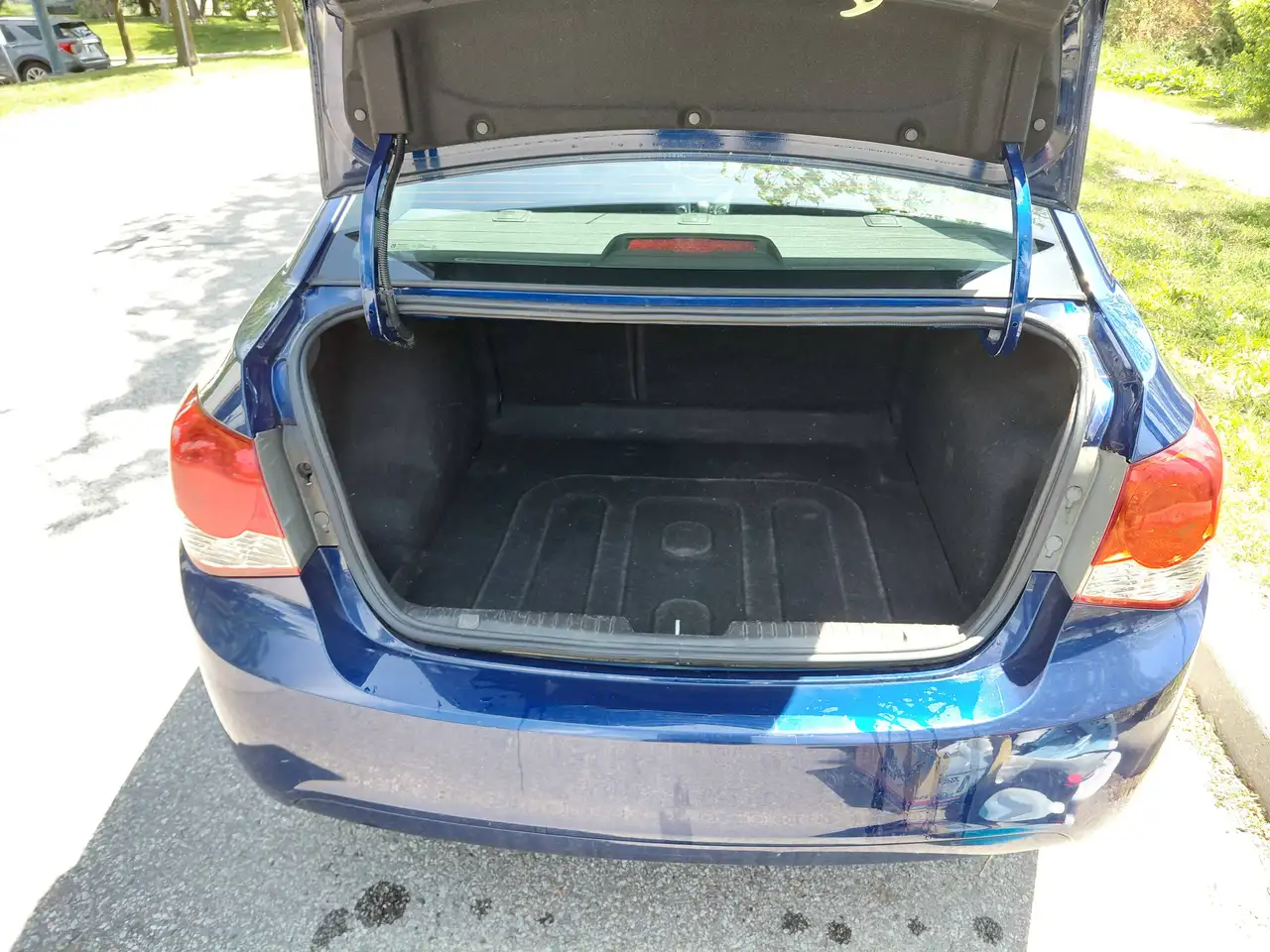 Chevrolet Cruze photo Chevrolet Cruze