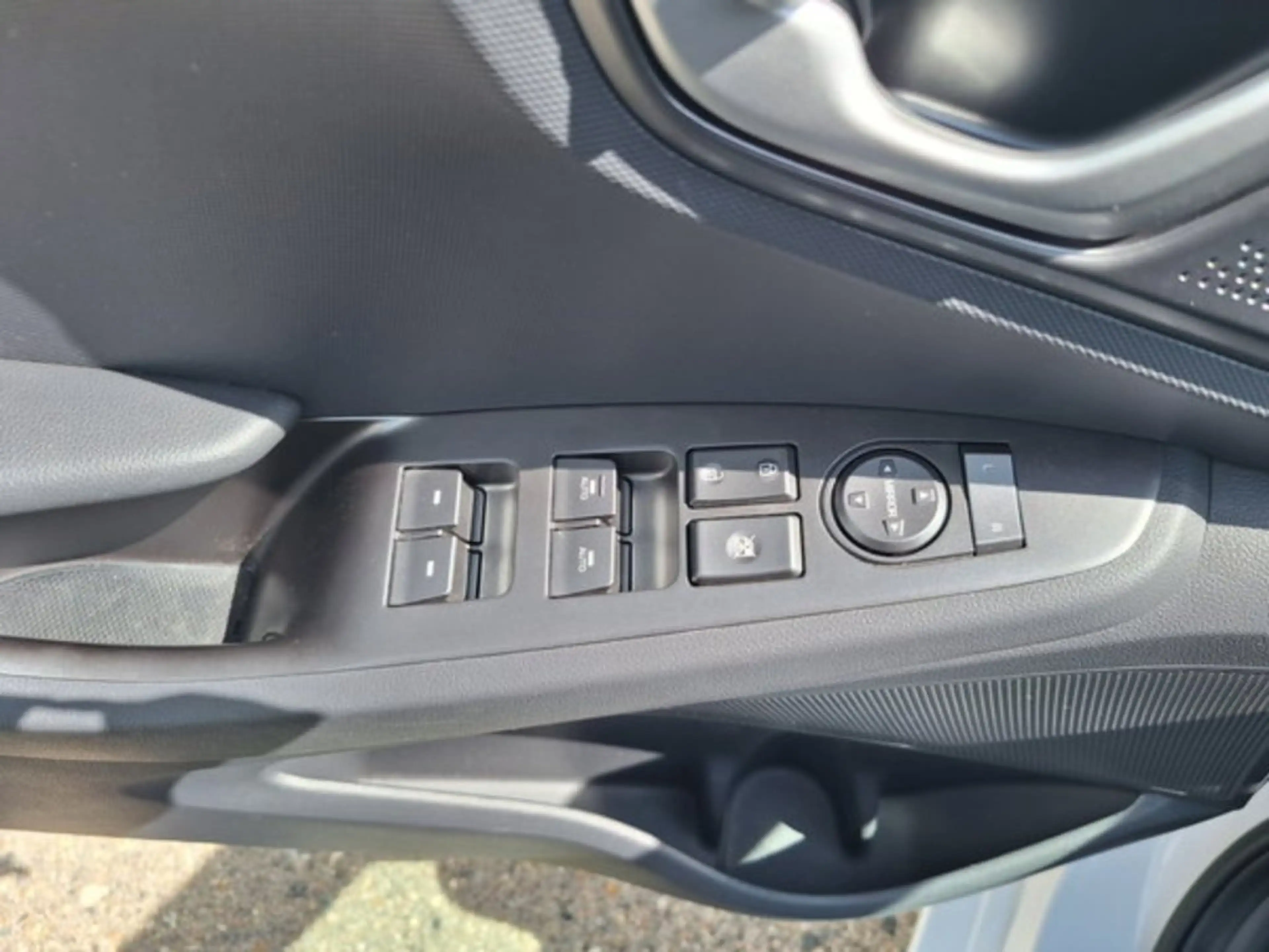 Hyundai IONIQ 1,6 GDi HEV Entry i0h30t — photo 8