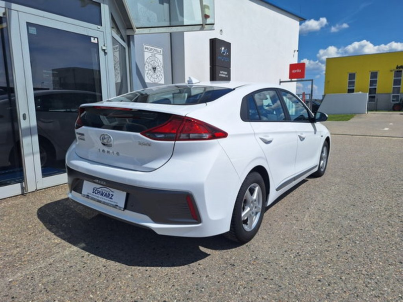Hyundai IONIQ 1,6 GDi HEV Entry  i0h30t — photo 3