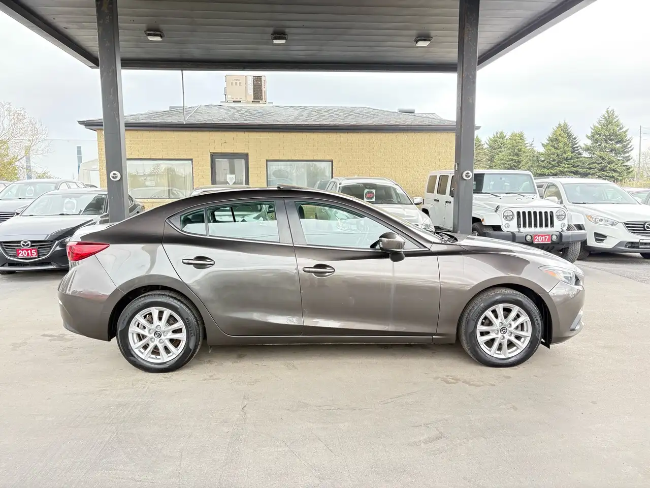 Mazda 3 снимка Mazda 3