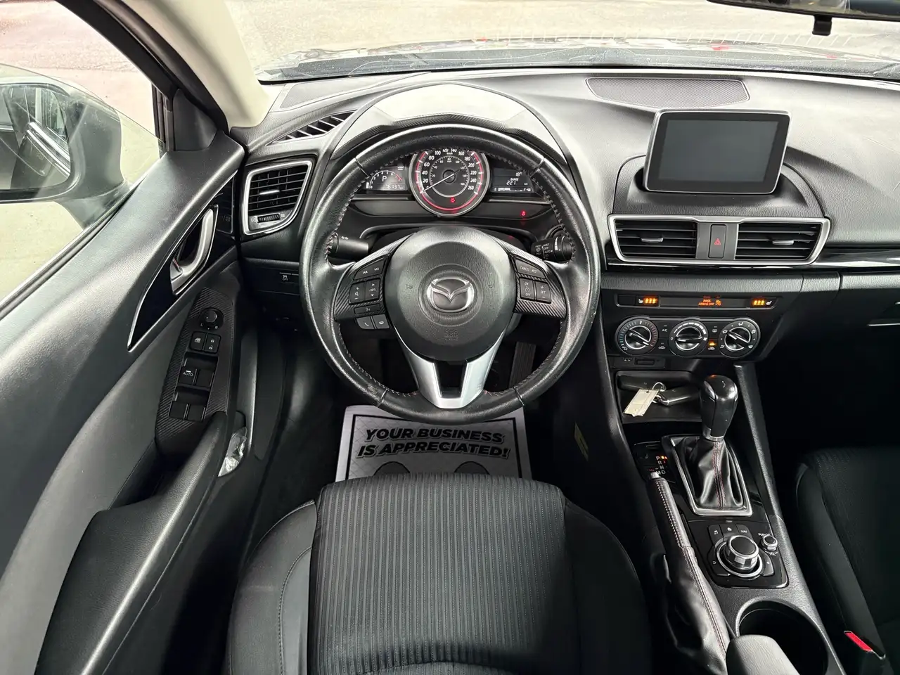 Mazda 3 снимка Mazda 3