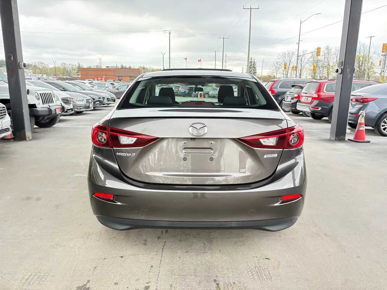 Mazda 3 снимка Mazda 3