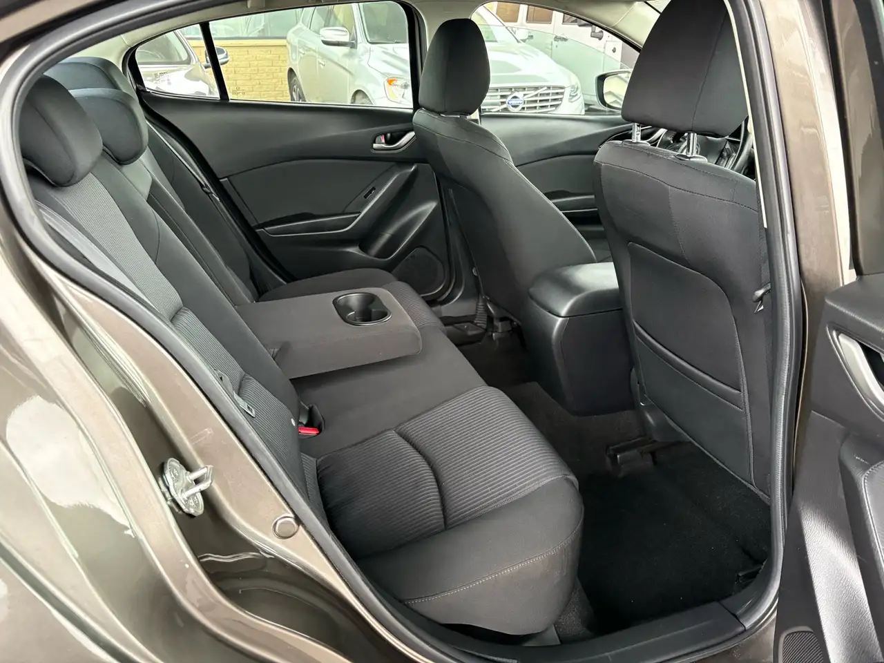 Mazda 3 снимка Mazda 3